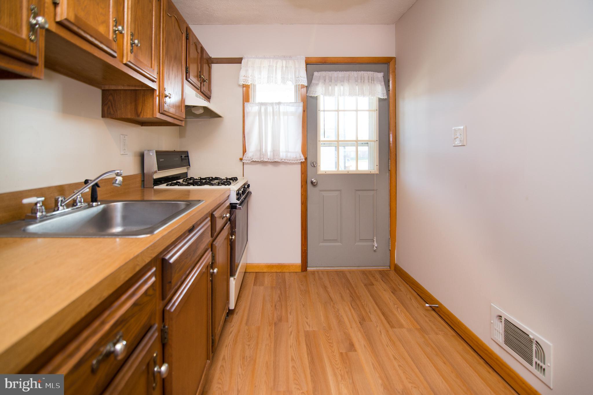 MAPLECREST - Residential Lease