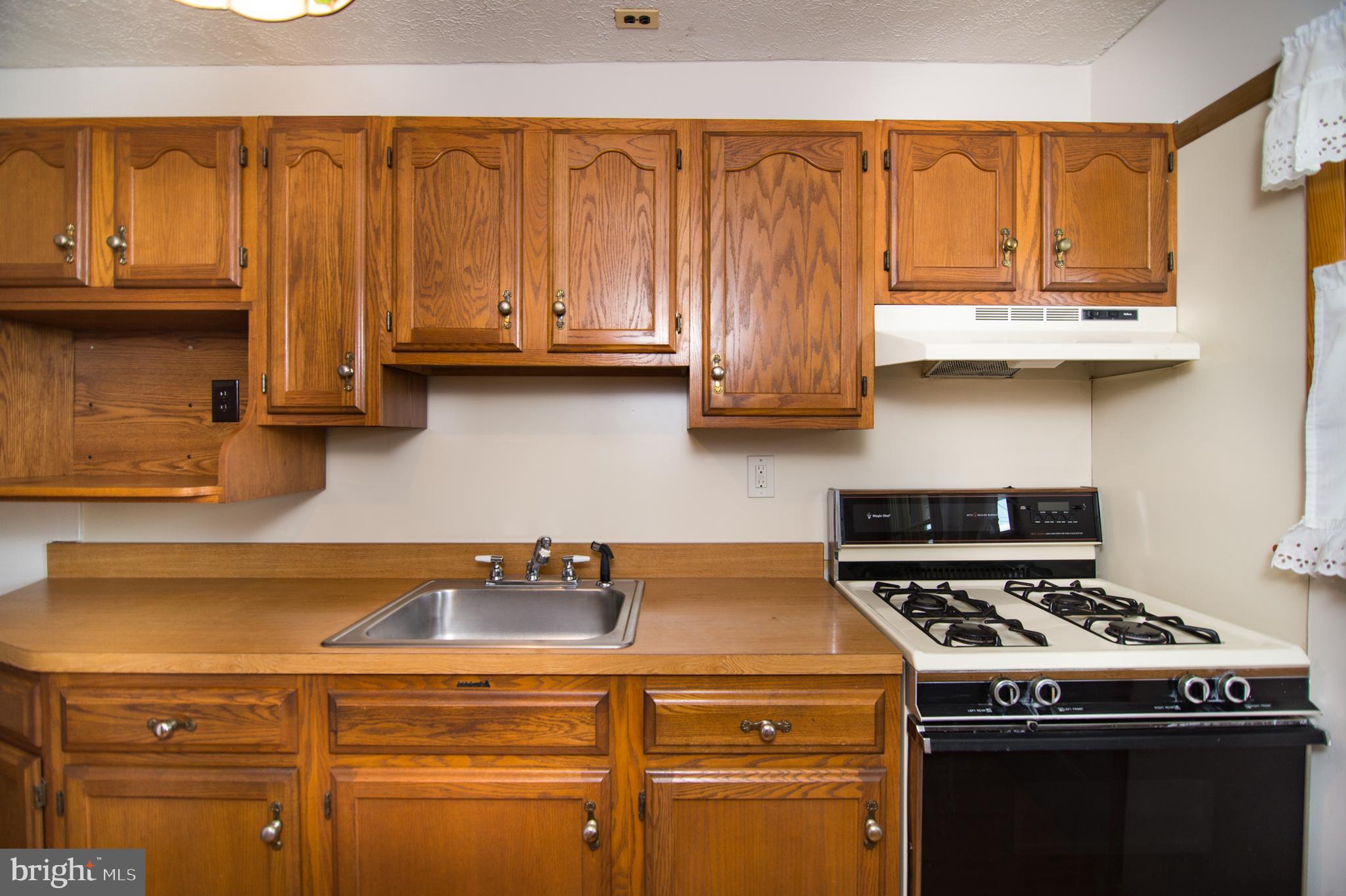 MAPLECREST - Residential Lease