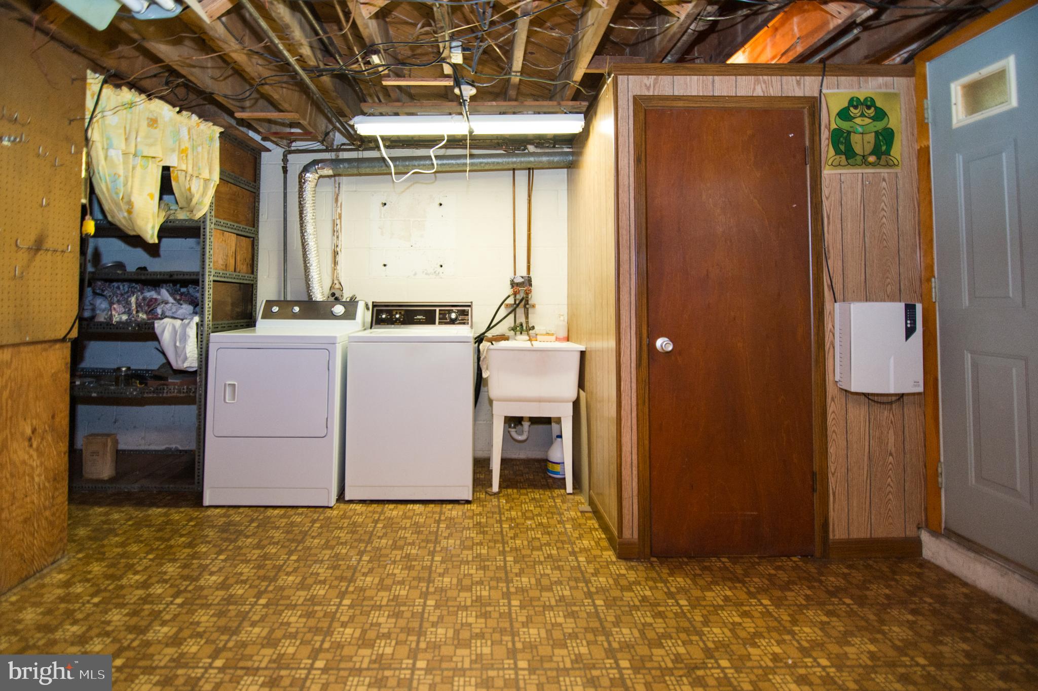 MAPLECREST - Residential Lease