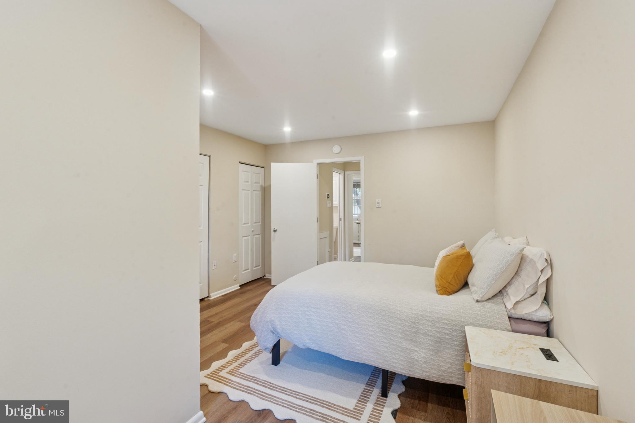 WASHINGTON SQ WEST - Residential