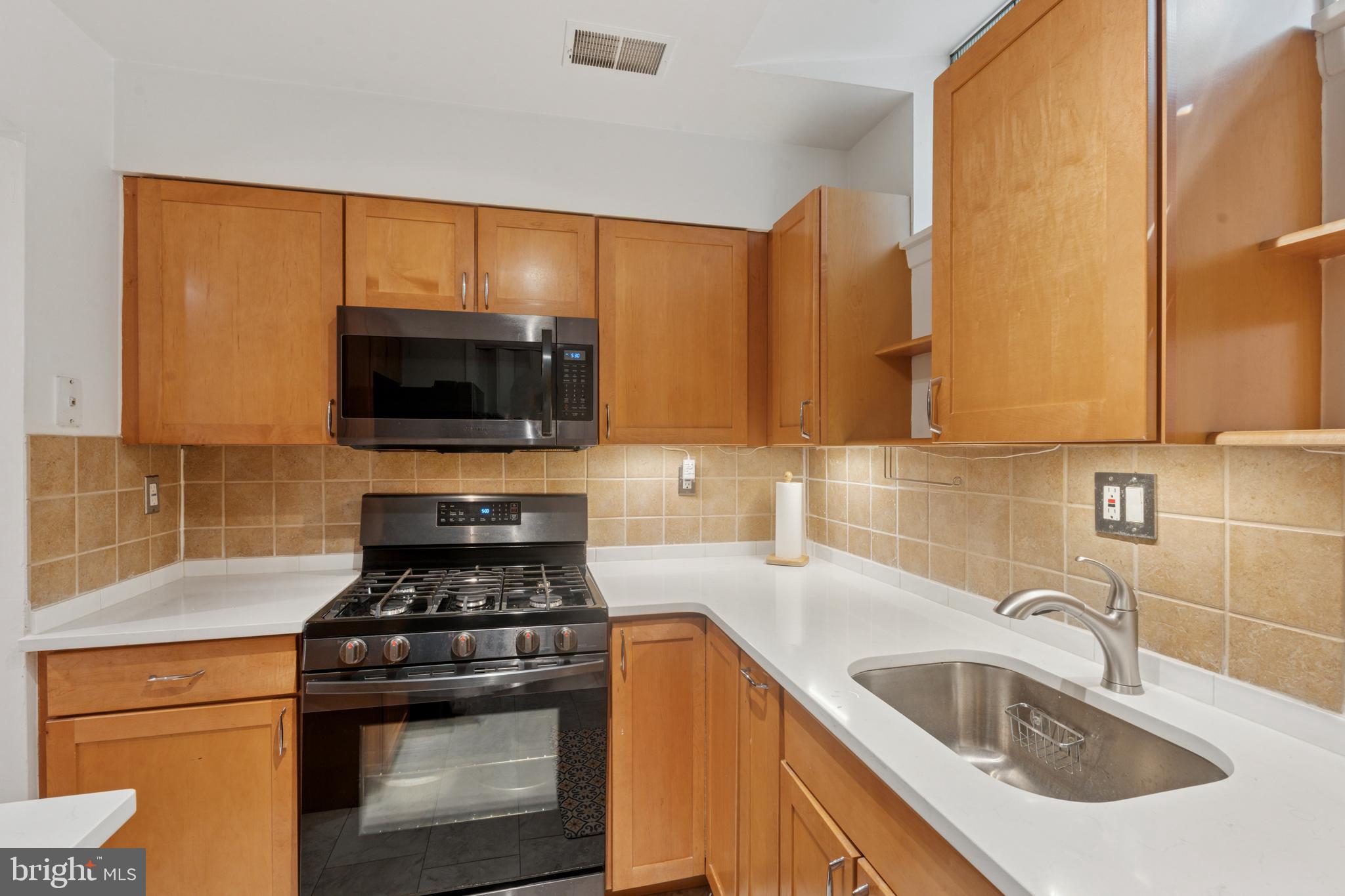 WASHINGTON SQ WEST - Residential