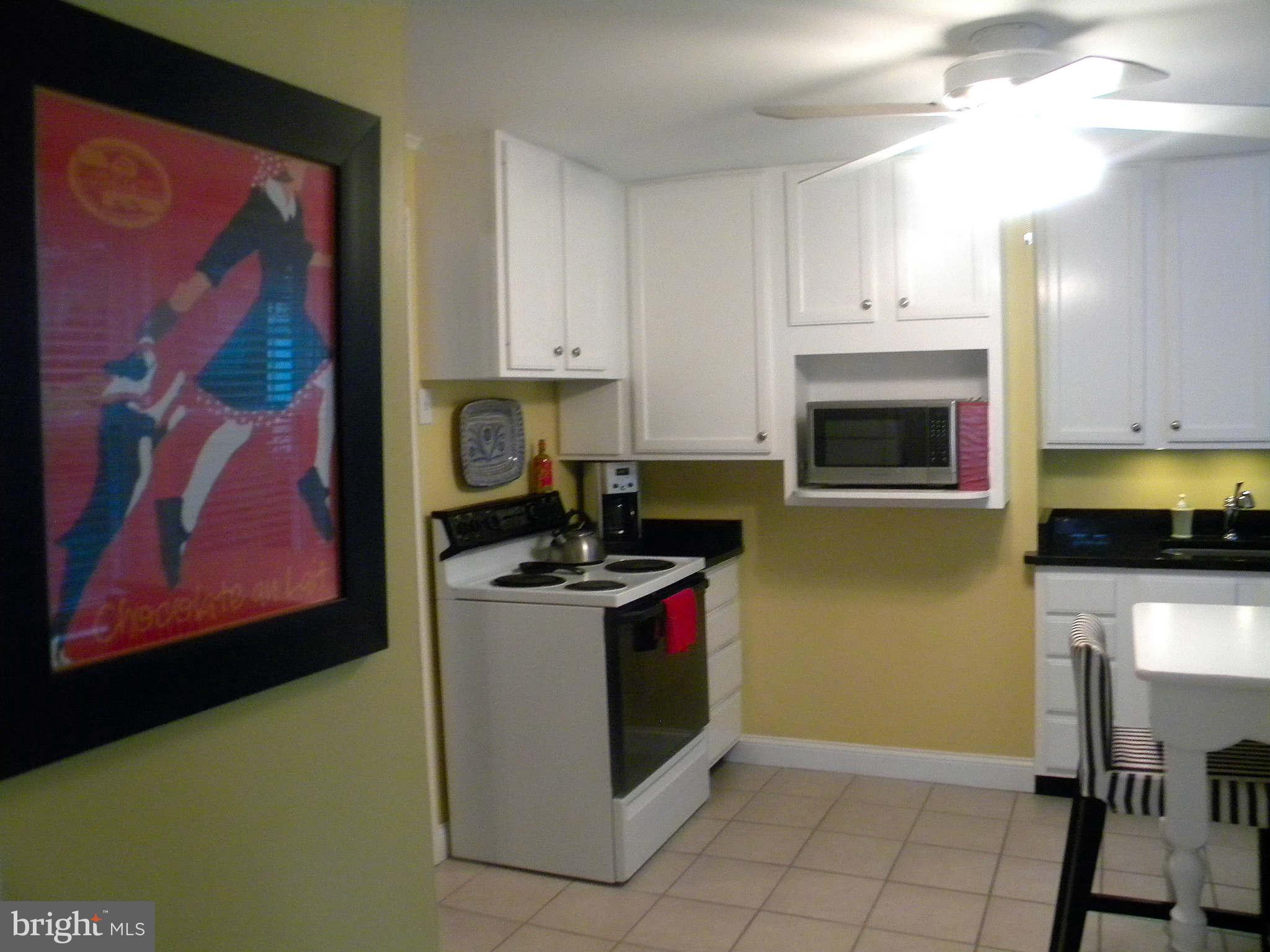 WOODLAND BEACH - Residential