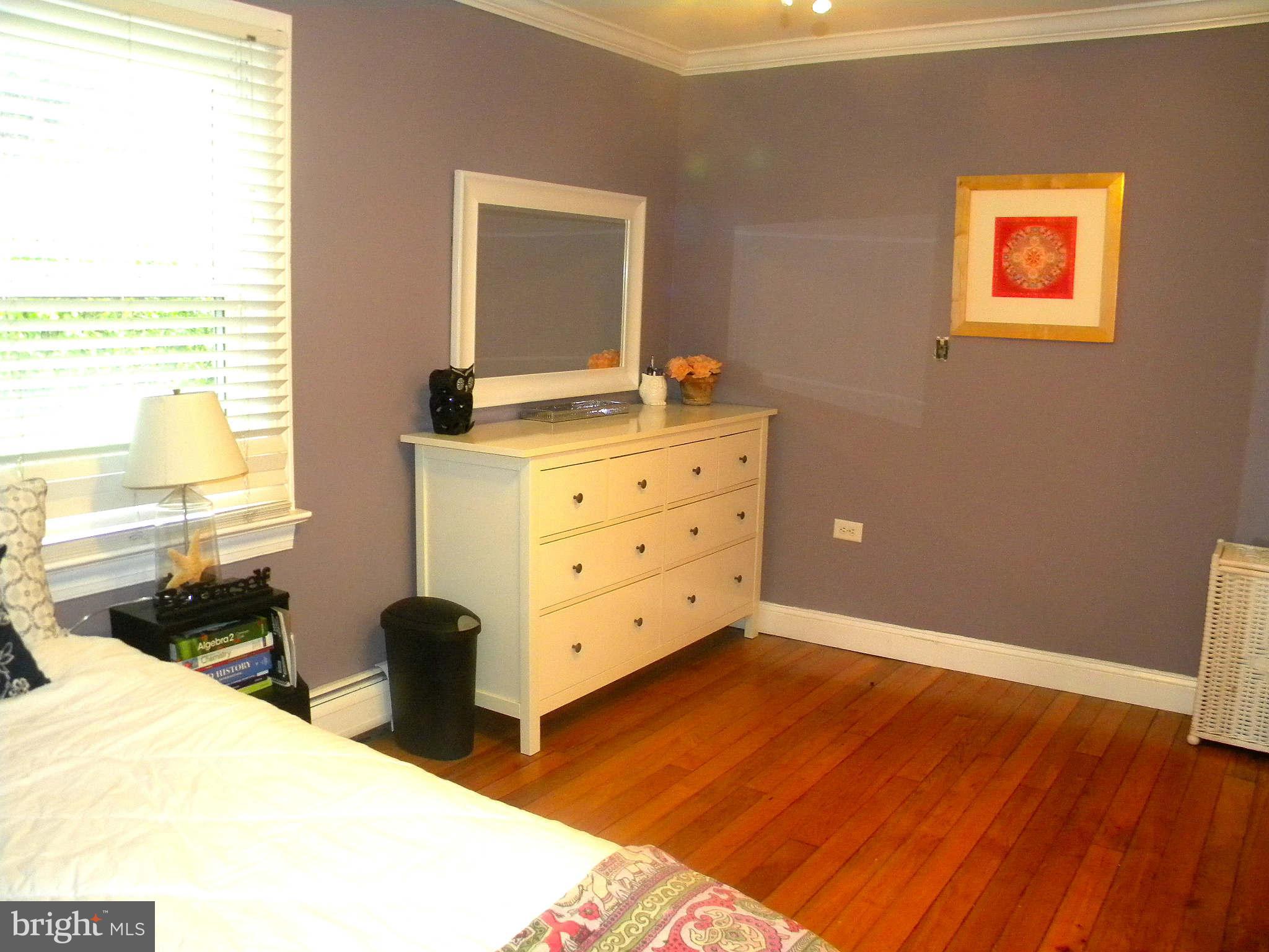 WOODLAND BEACH - Residential