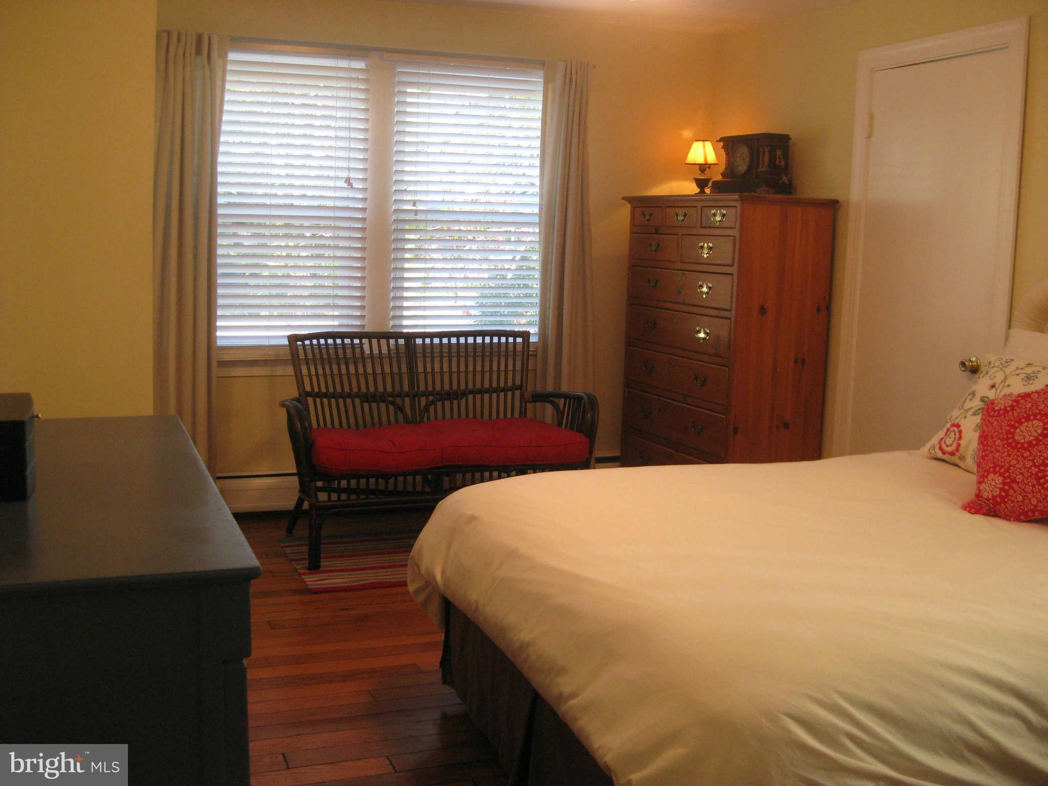 WOODLAND BEACH - Residential