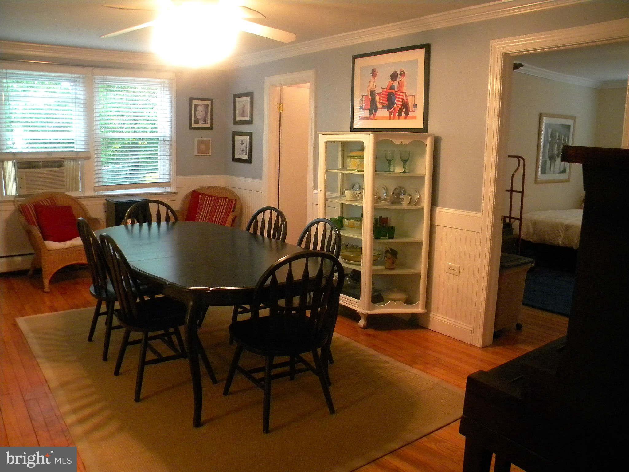 WOODLAND BEACH - Residential