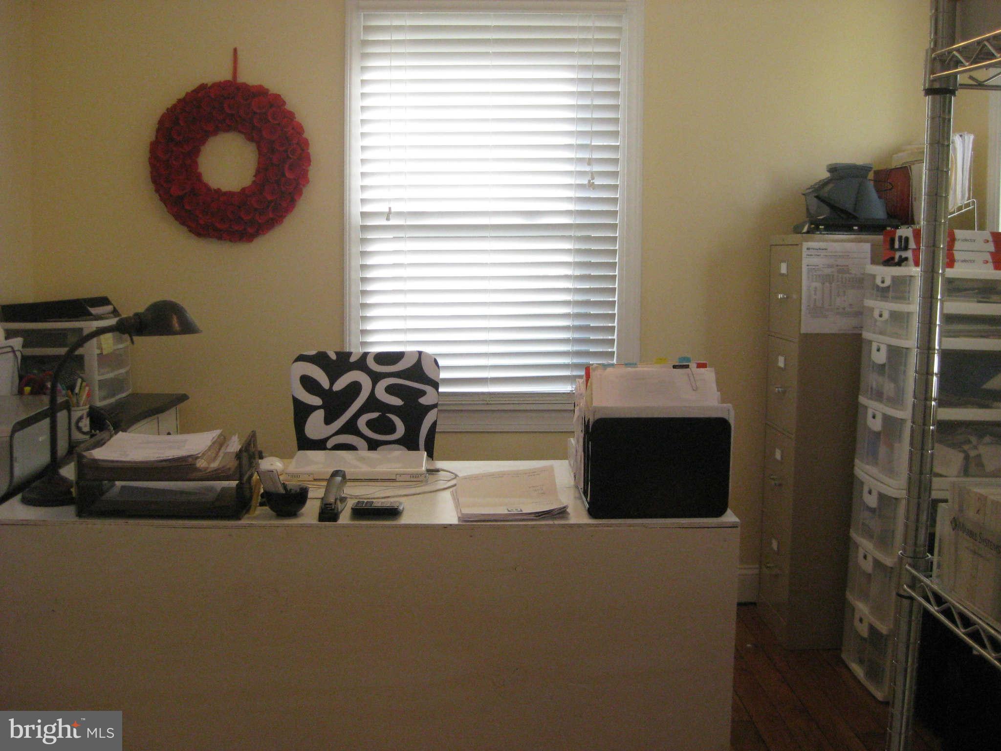 WOODLAND BEACH - Residential