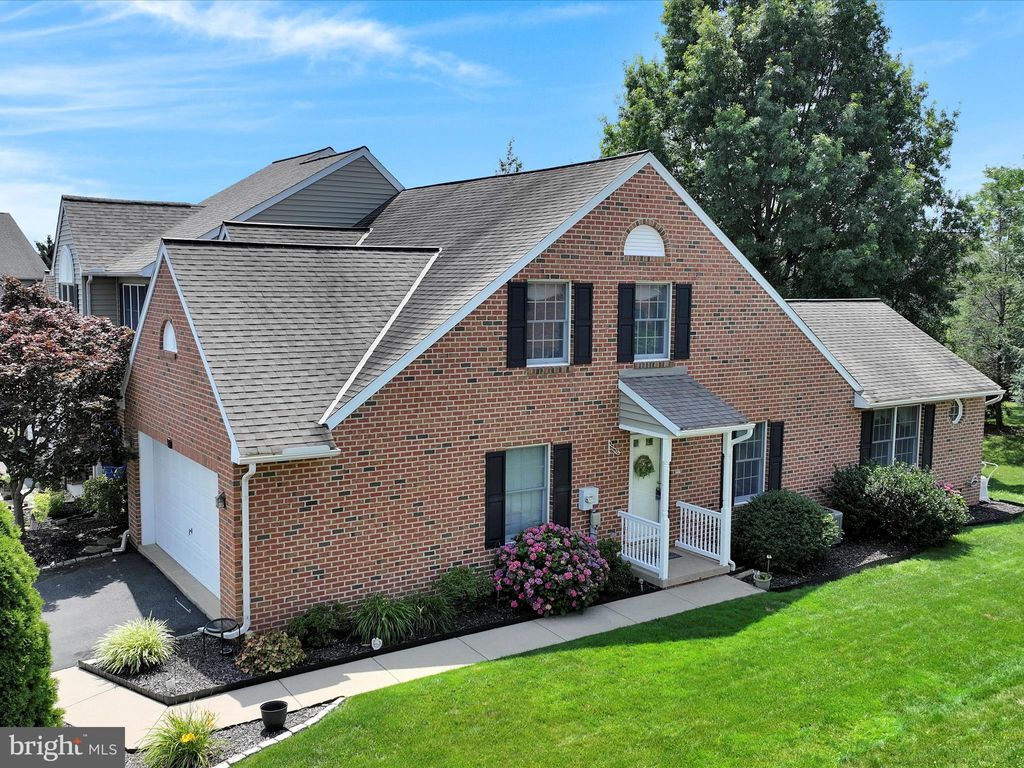 Photo of 6 Pennridge Avenue, MOUNTVILLE, PA 17554 (MLS # PALA2072672)