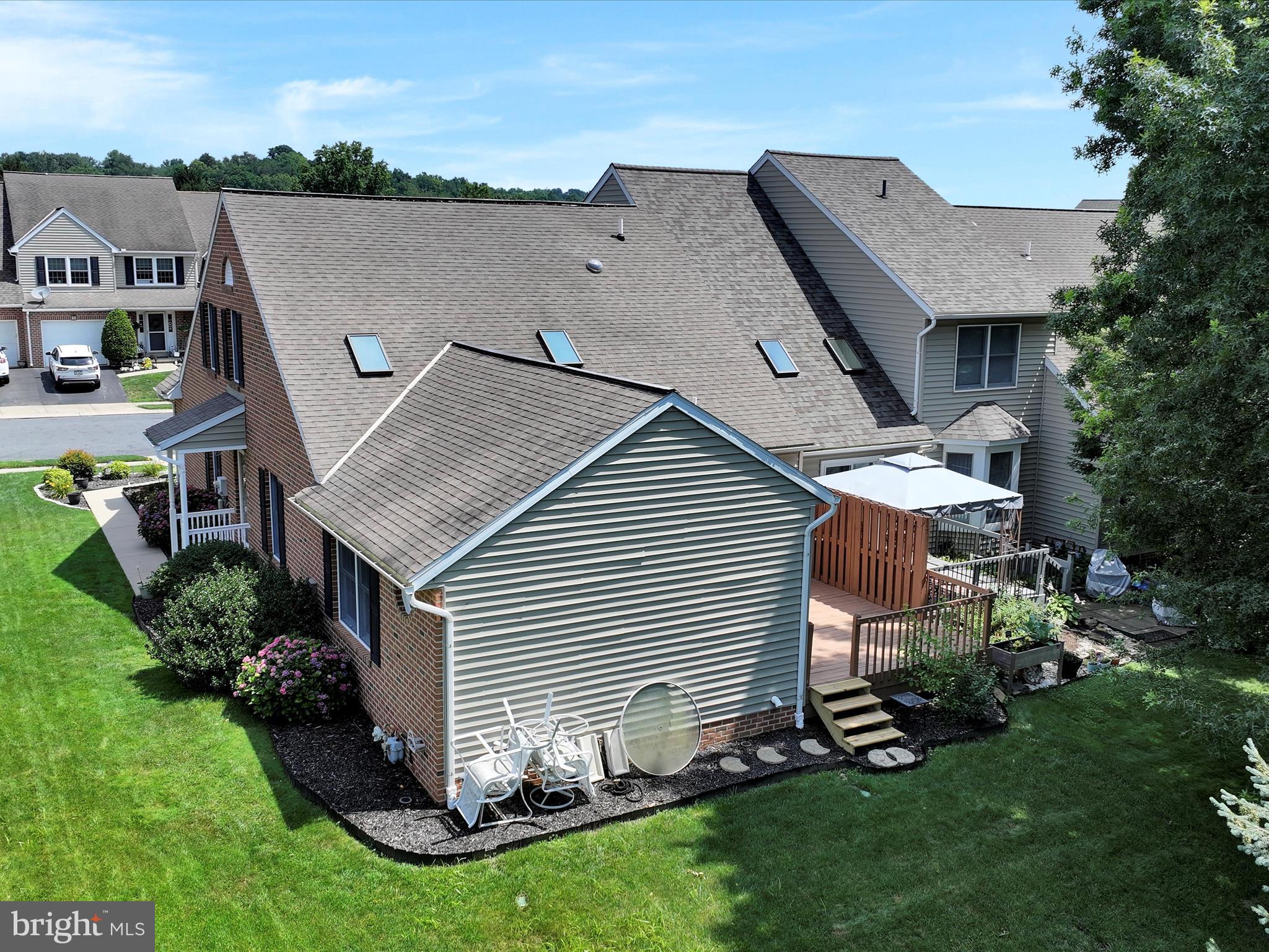 6 PENNRIDGE AVENUE