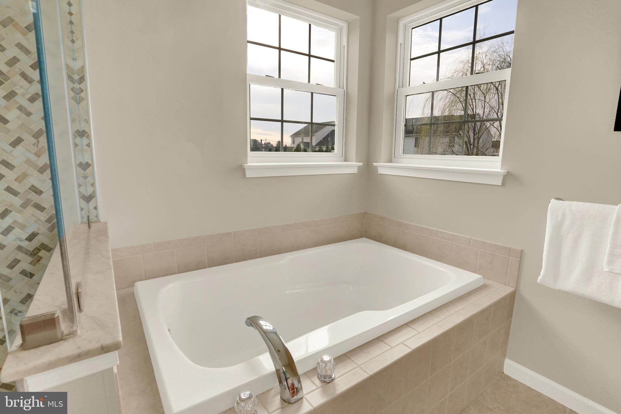 ARBOR GREENE - Residential