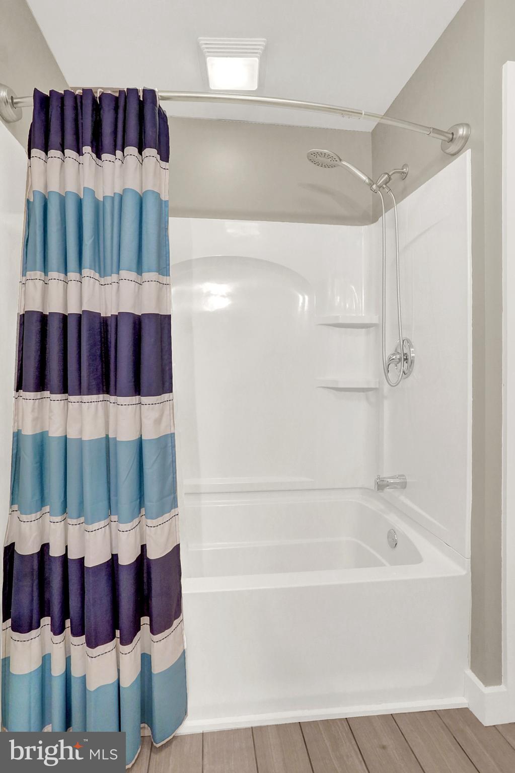 ARBOR GREENE - Residential