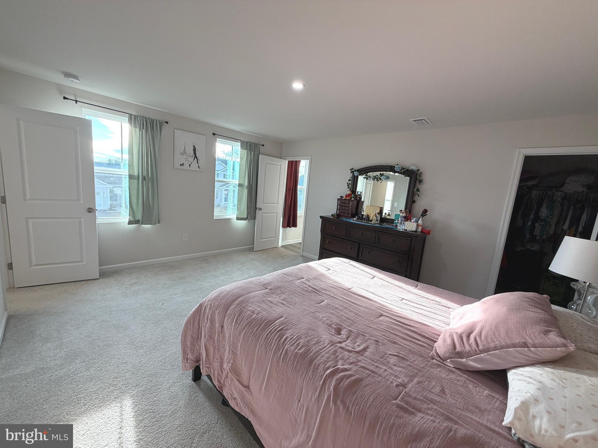 WEA-VILLA - Residential