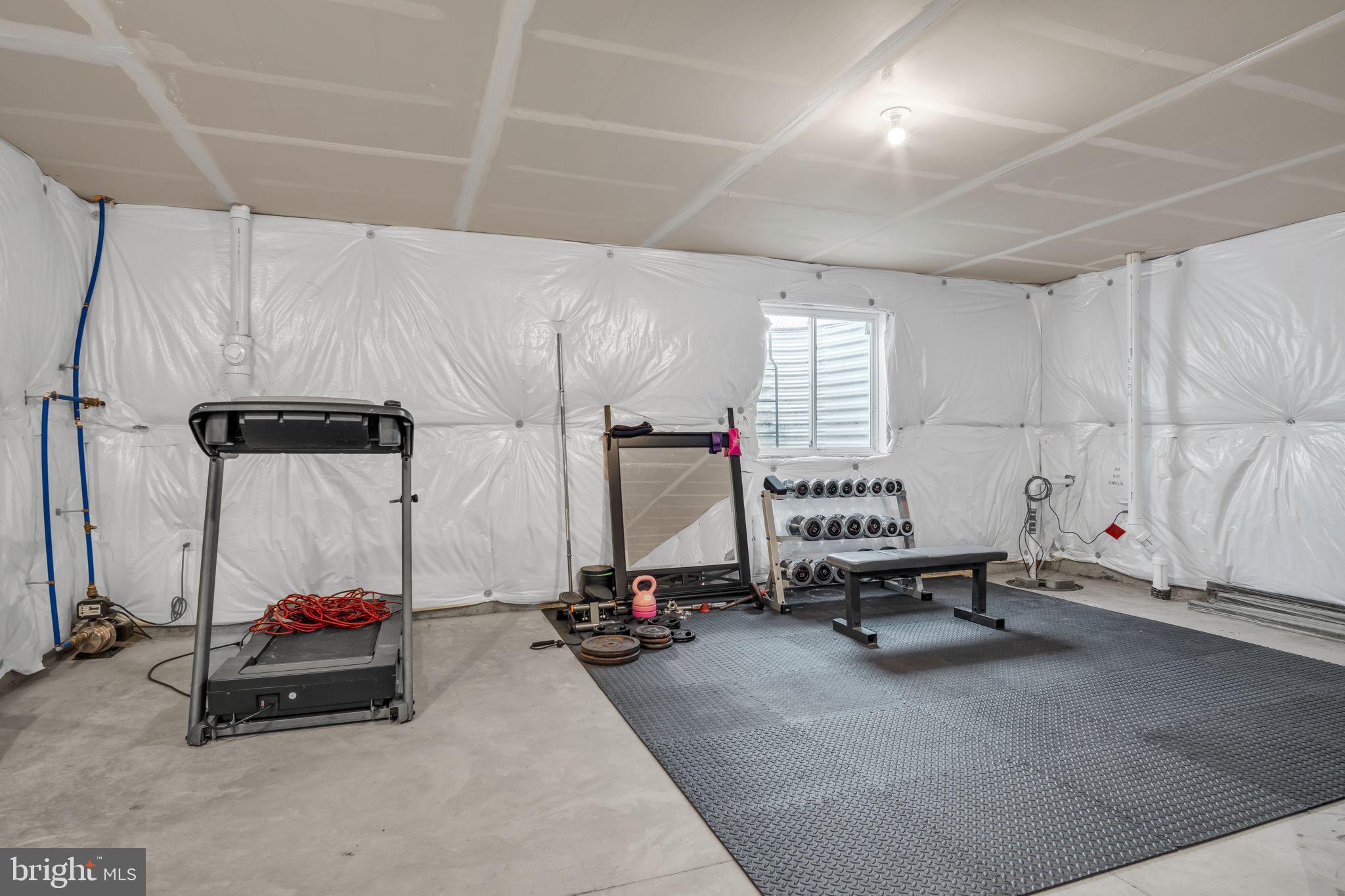 WINDY HEIGHTS, THE NEW - Residential