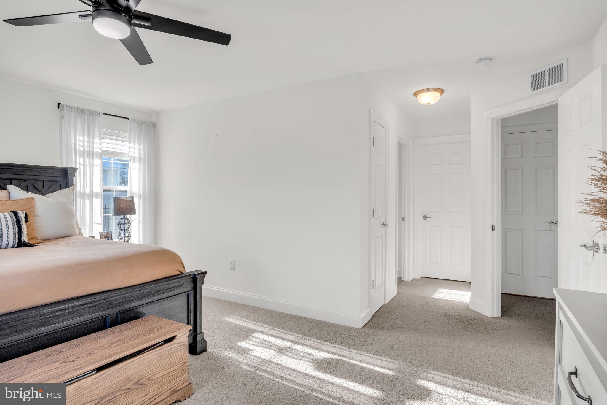 WINDY HEIGHTS, THE NEW - Residential