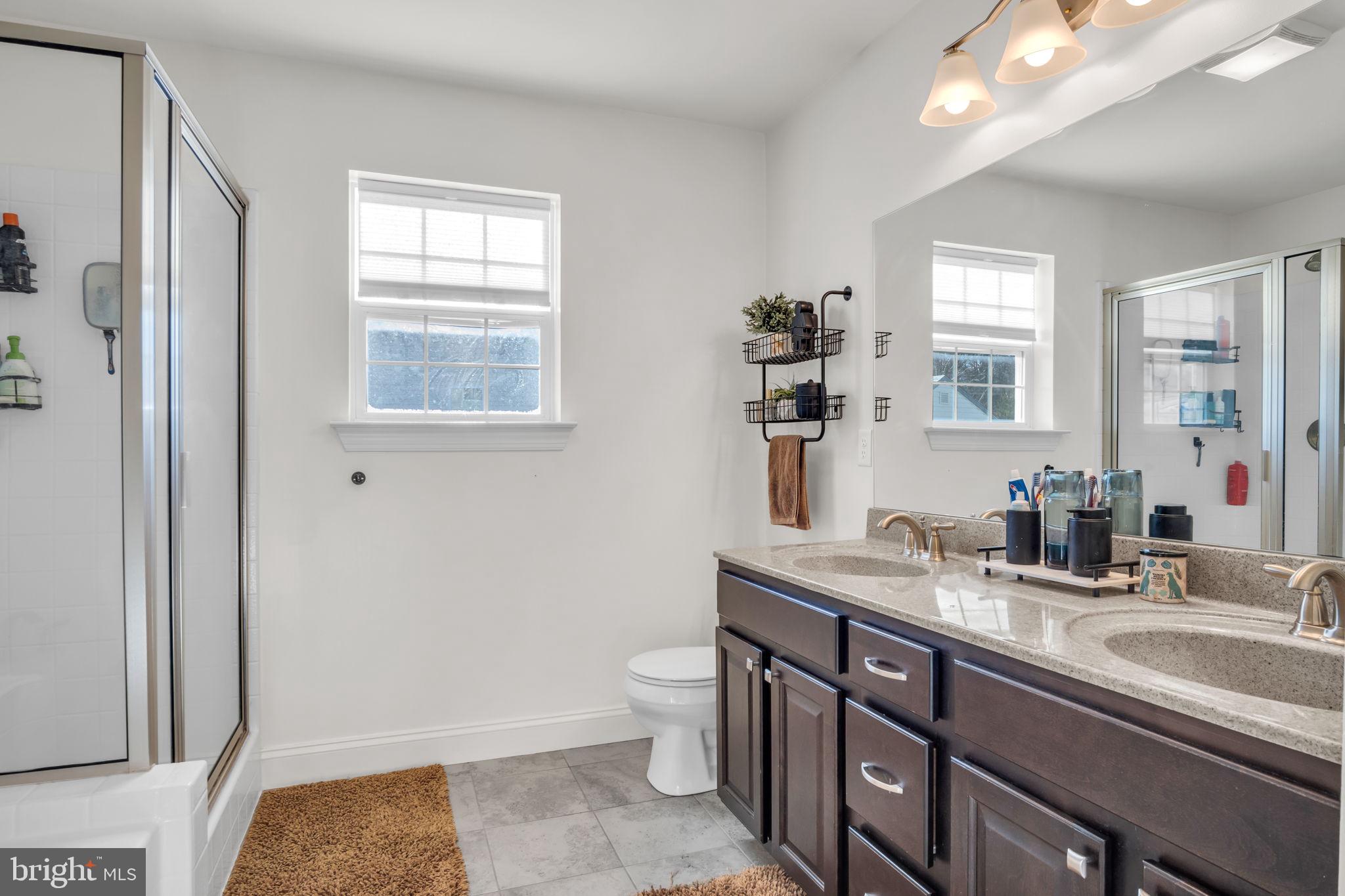 WINDY HEIGHTS, THE NEW - Residential