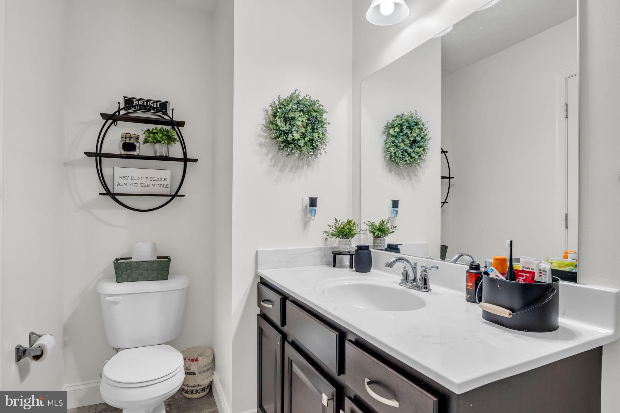 WINDY HEIGHTS, THE NEW - Residential