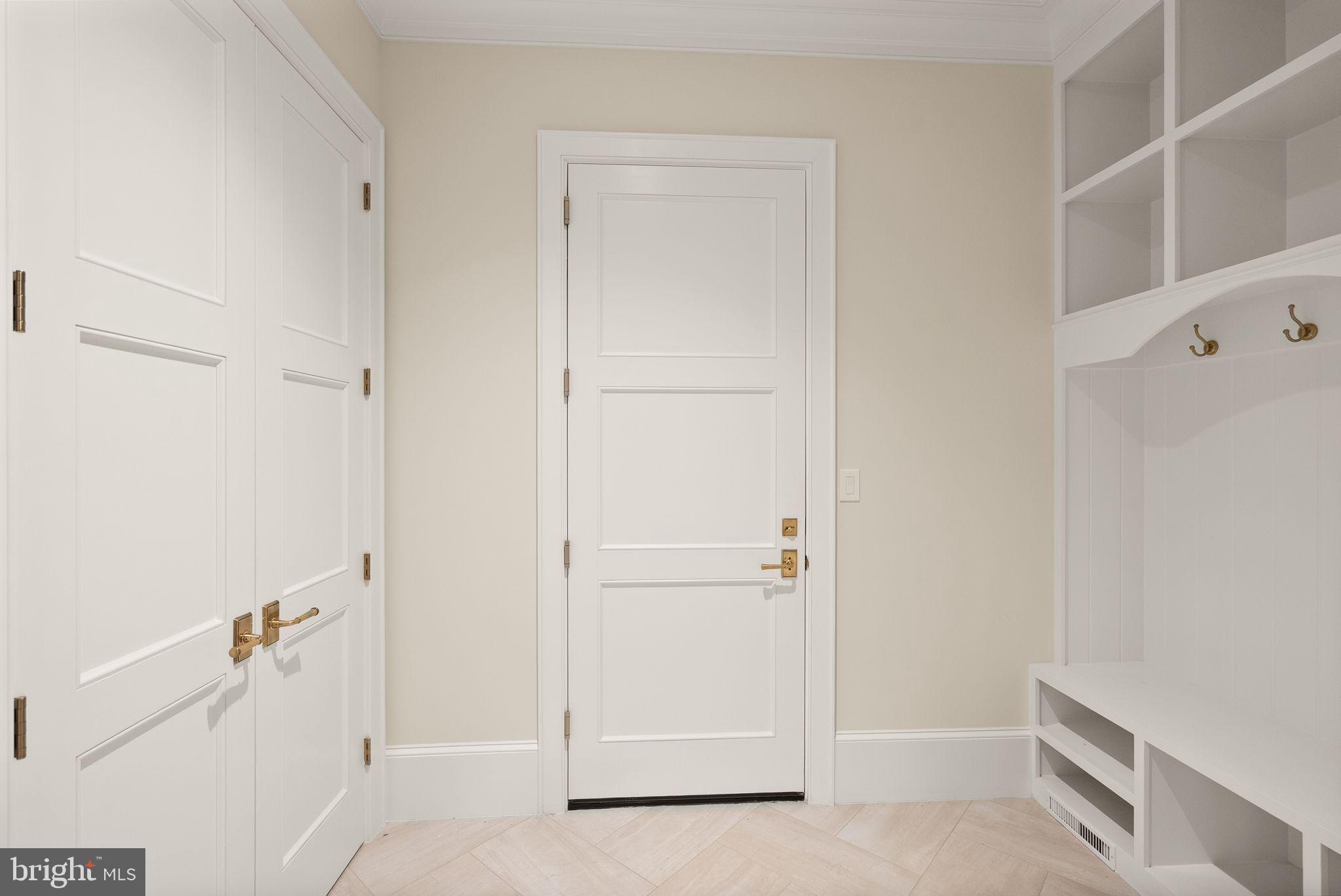 COUNTRY CLUB GROVE - Residential