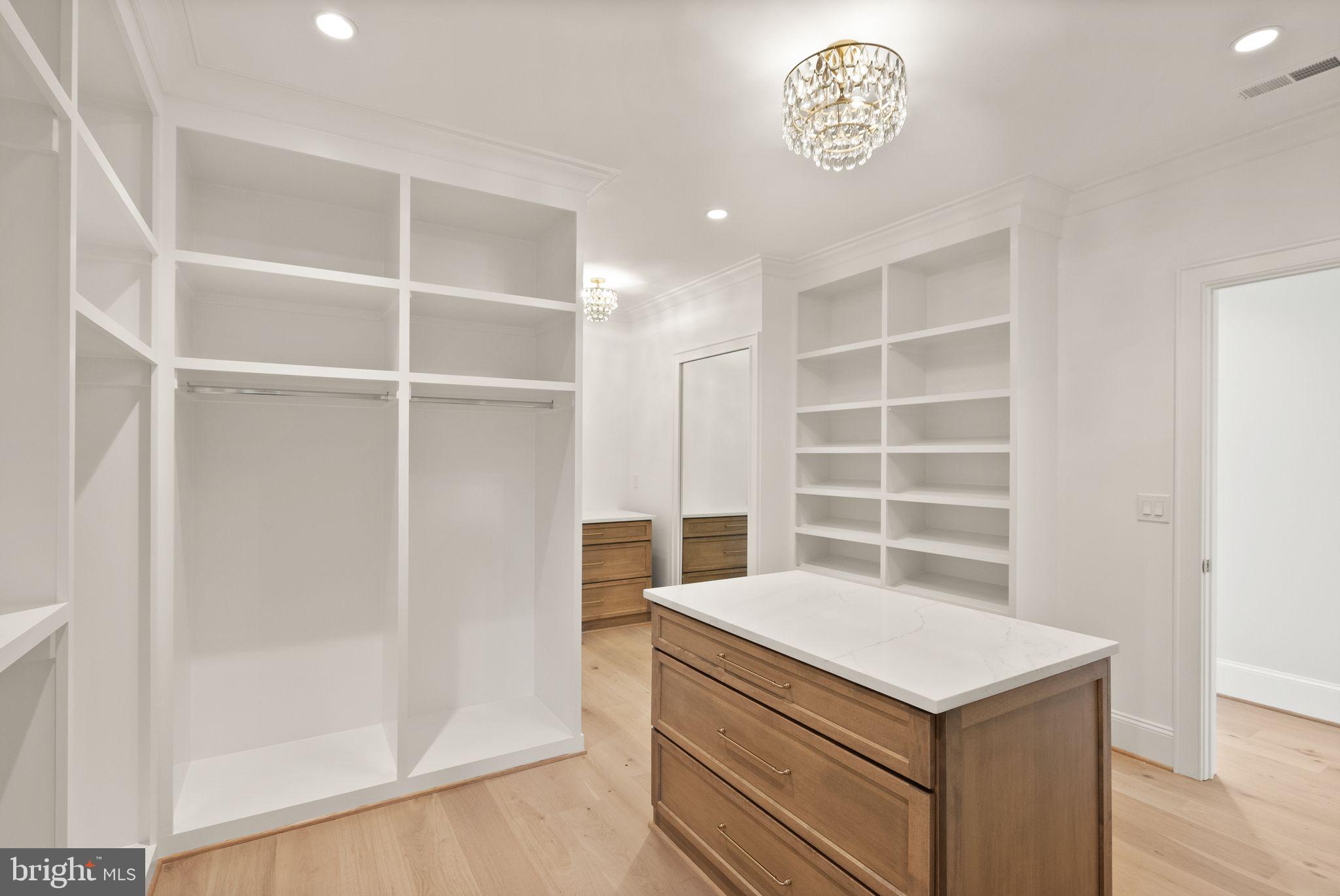 COUNTRY CLUB GROVE - Residential