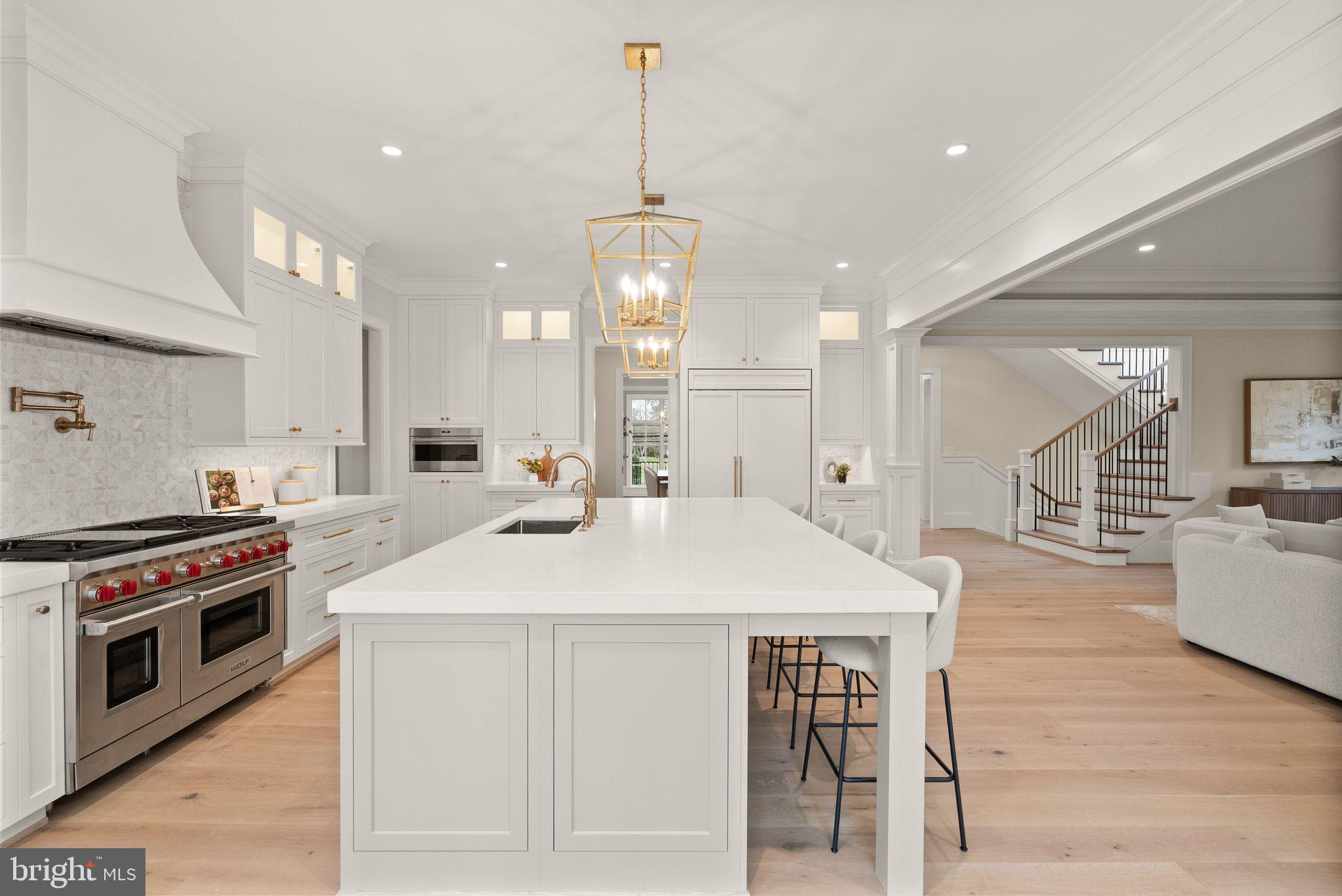 COUNTRY CLUB GROVE - Residential