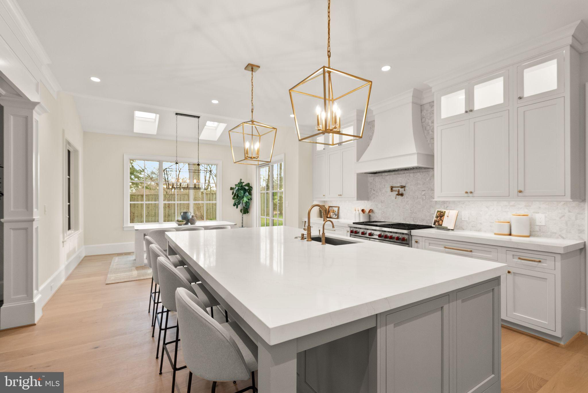 COUNTRY CLUB GROVE - Residential