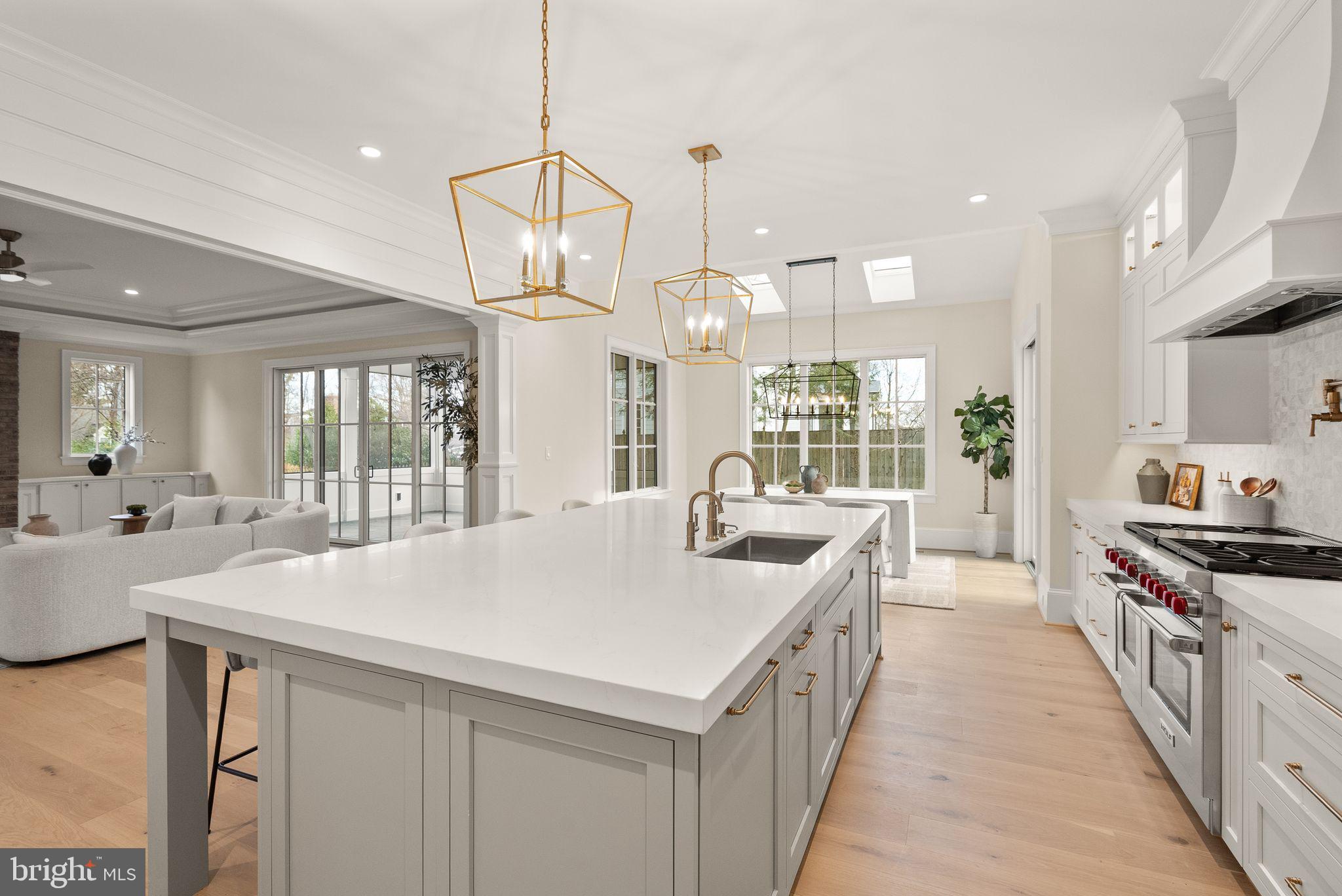 COUNTRY CLUB GROVE - Residential