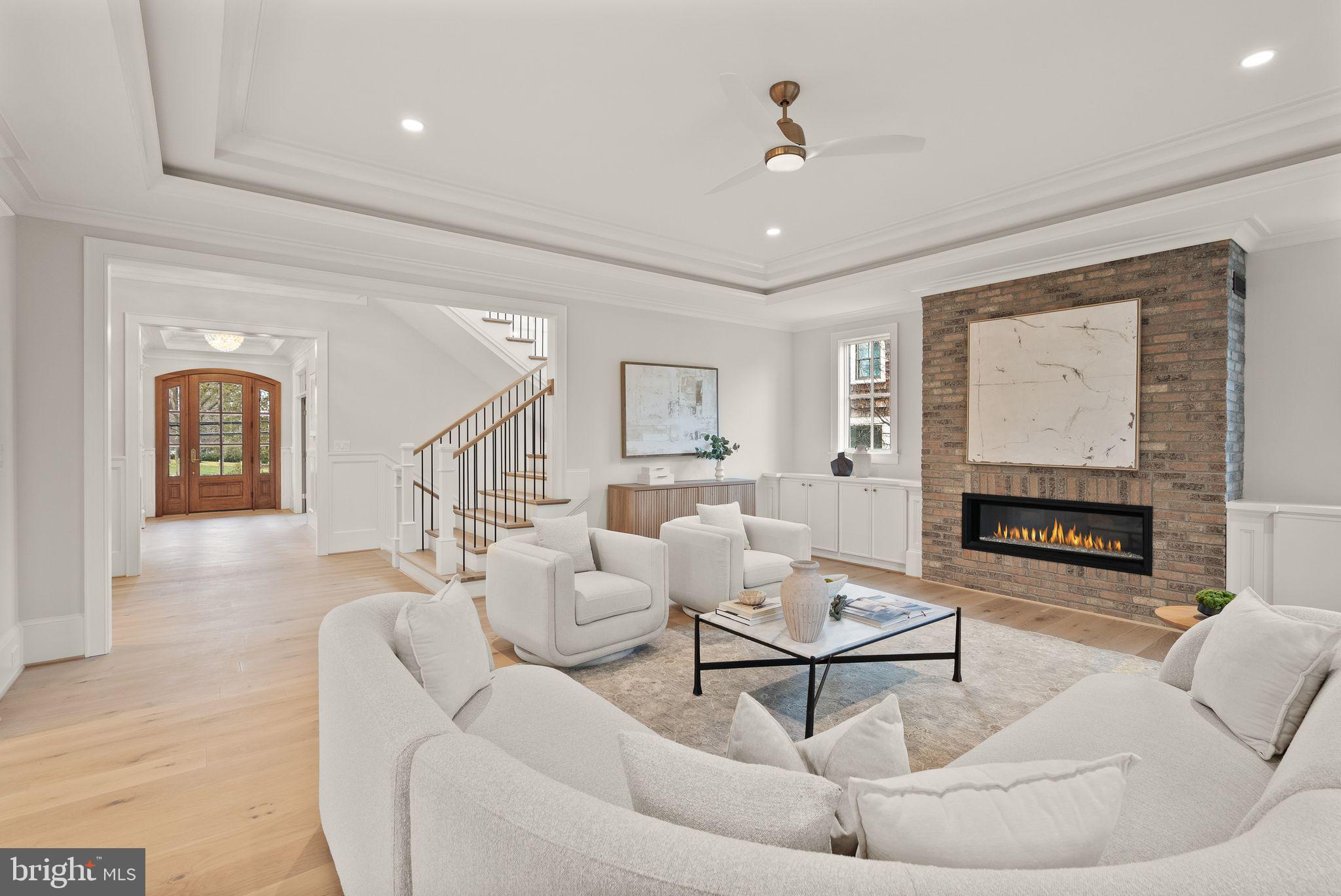 COUNTRY CLUB GROVE - Residential