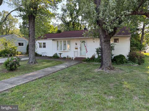 Homes For Sale - 202 Brookfield Road<br/> PASADENA, MD 21122