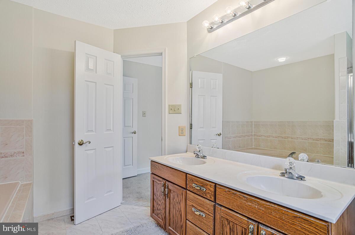 SWANSON CREEK LANDING SU - Residential