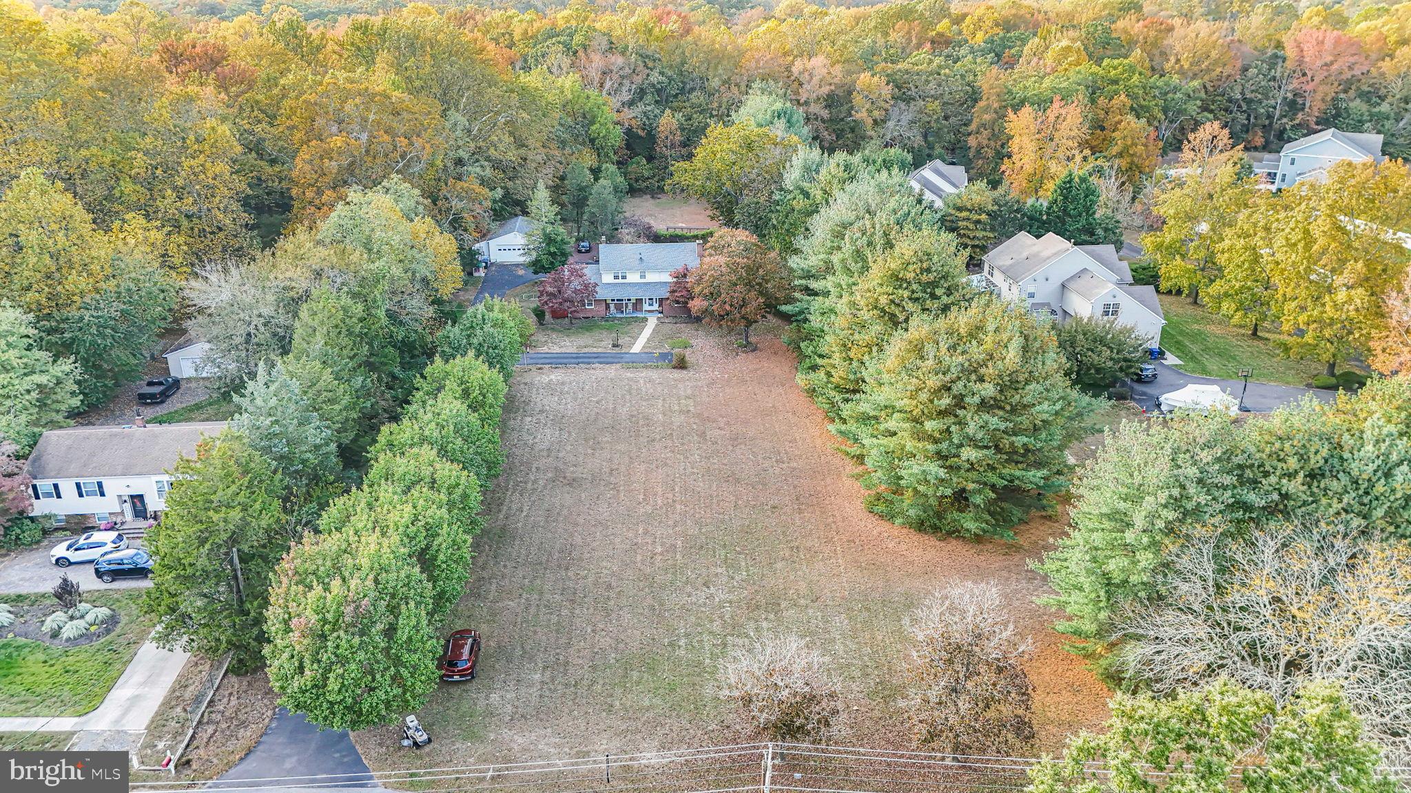 MEDFORD VILLAGE - Residential