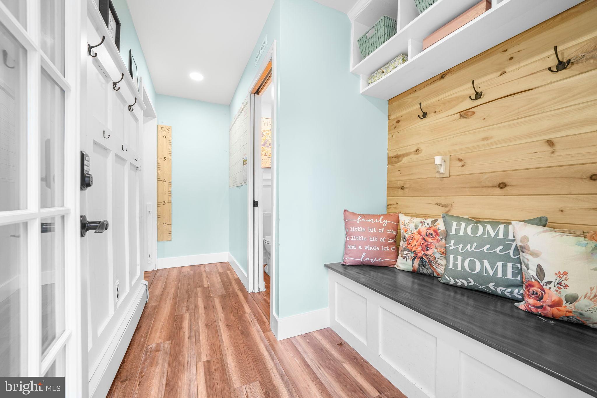 MEDFORD VILLAGE - Residential