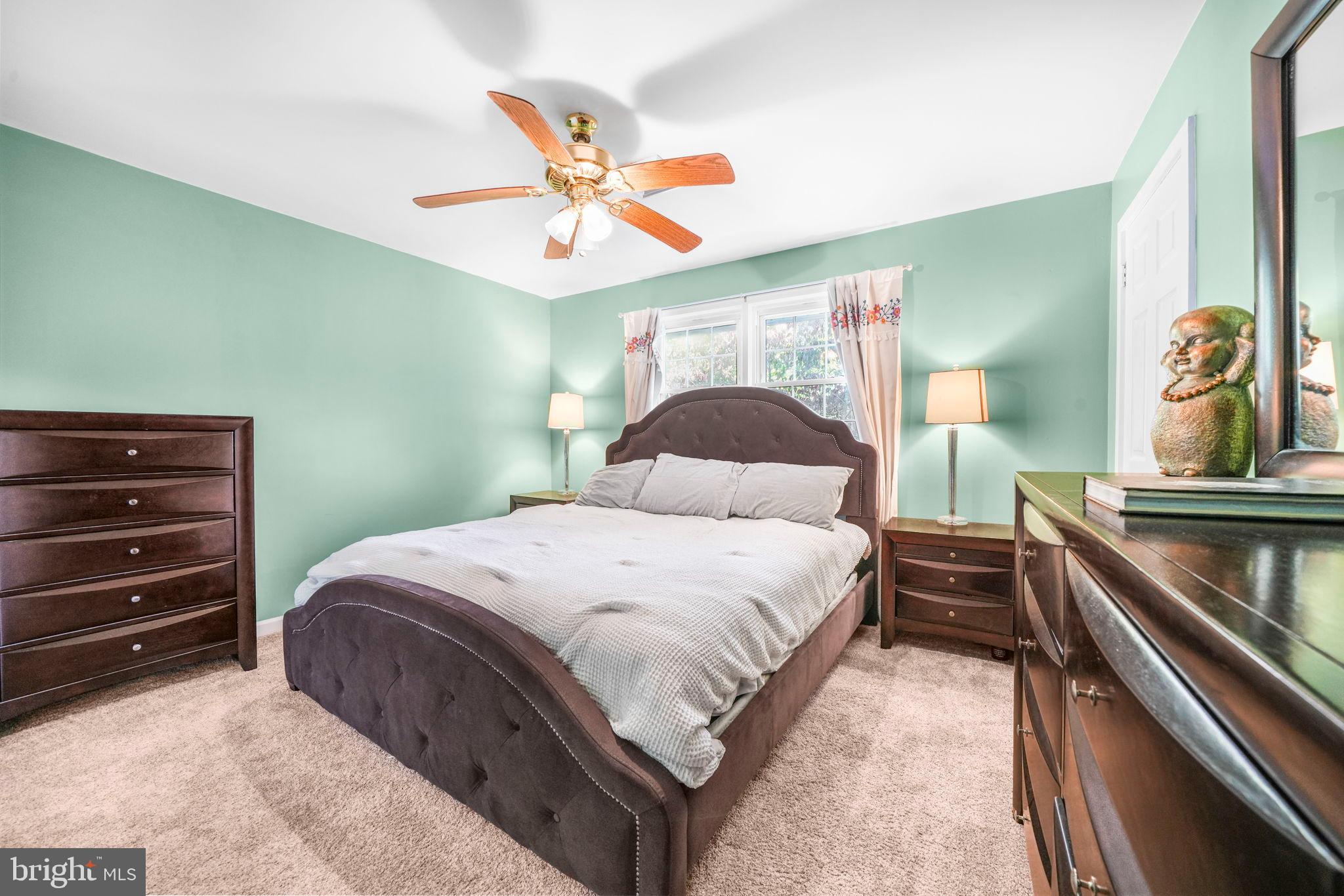 MEDFORD VILLAGE - Residential