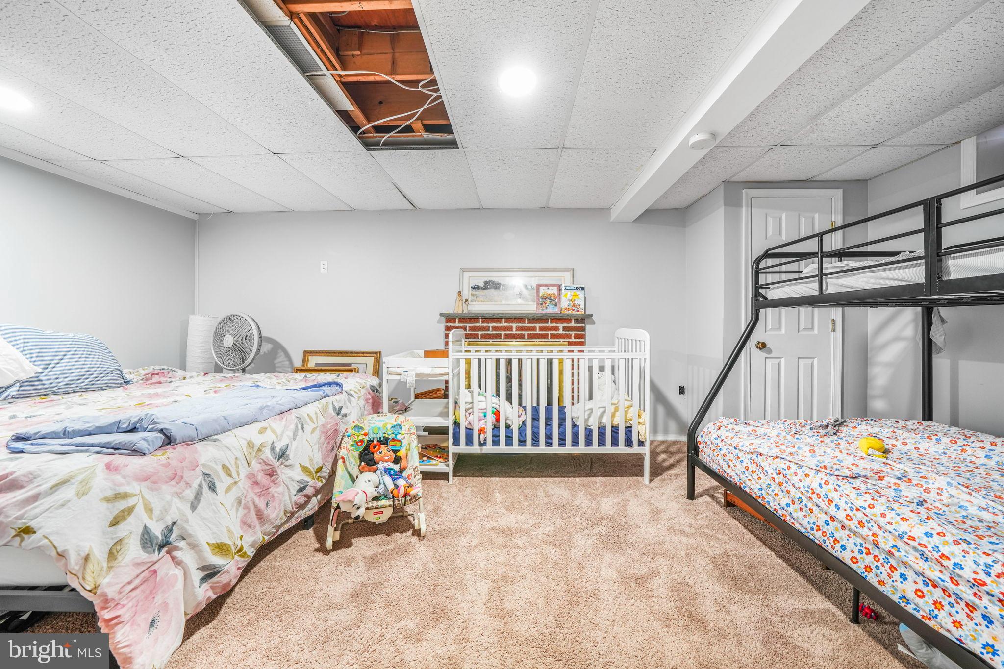 MEDFORD VILLAGE - Residential