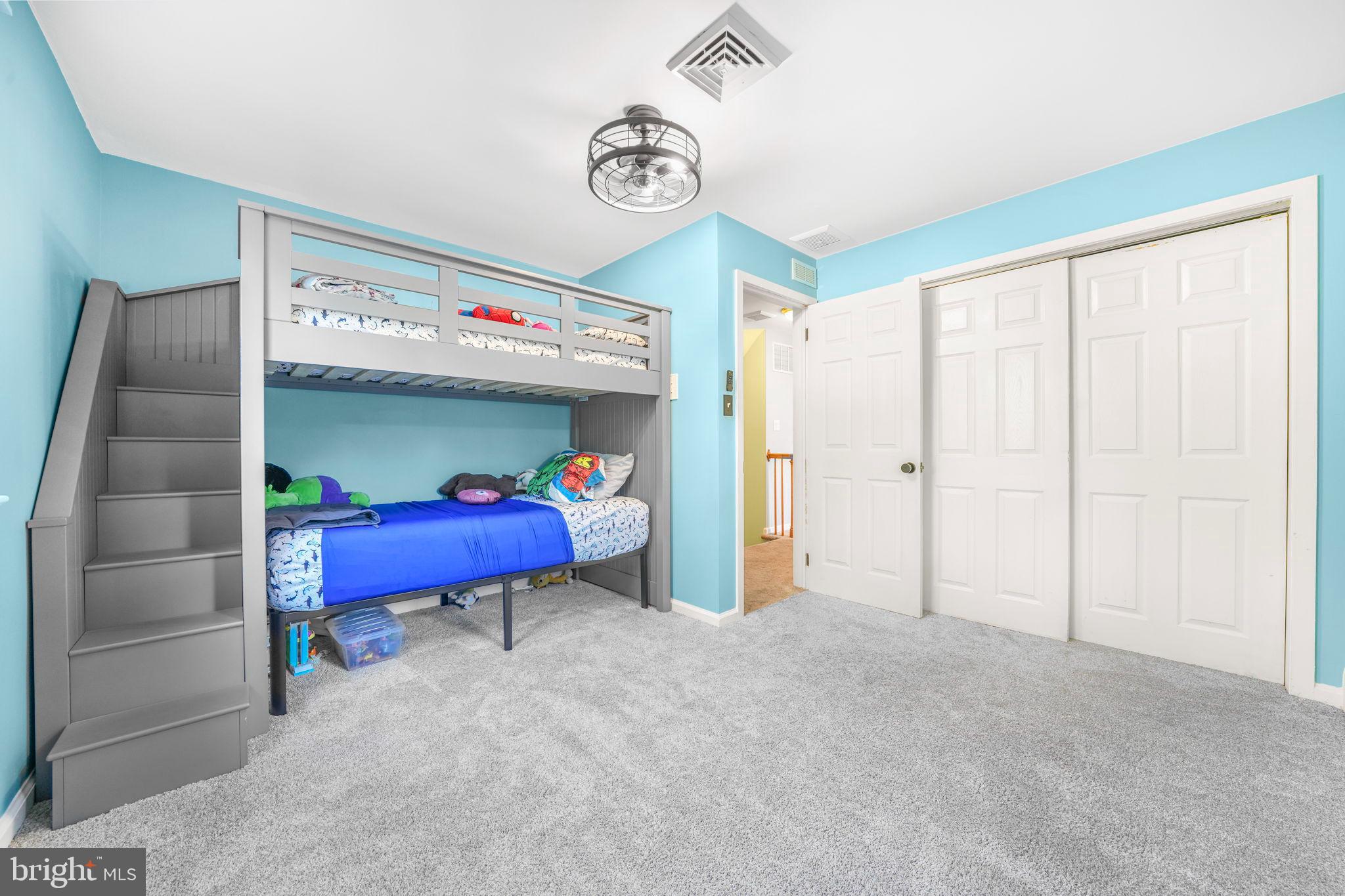 MEDFORD VILLAGE - Residential