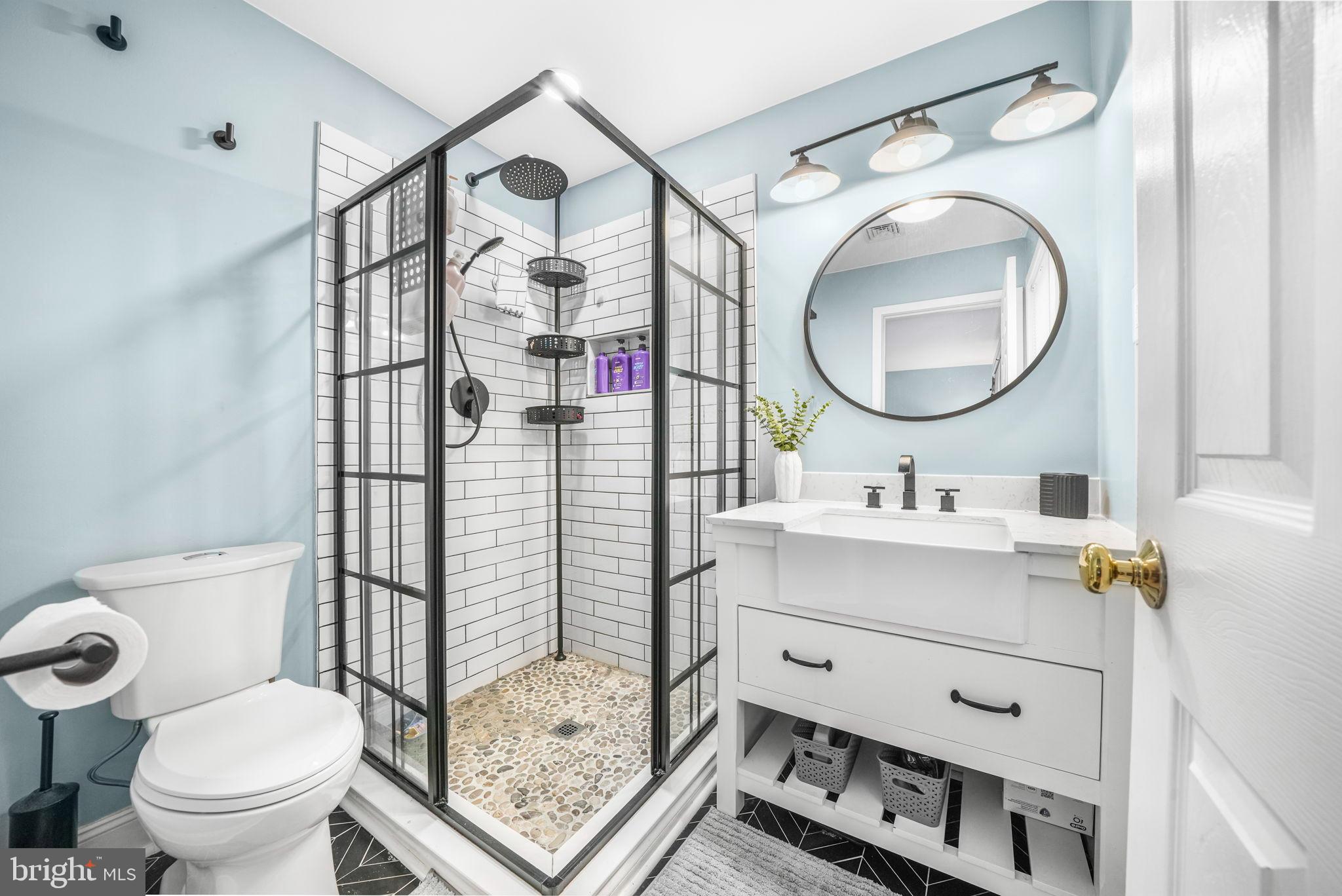 MEDFORD VILLAGE - Residential