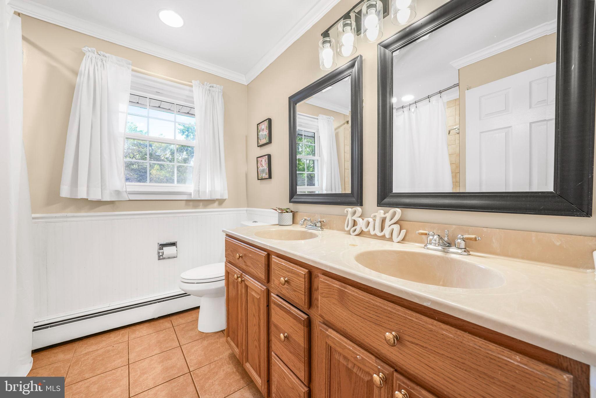 MEDFORD VILLAGE - Residential