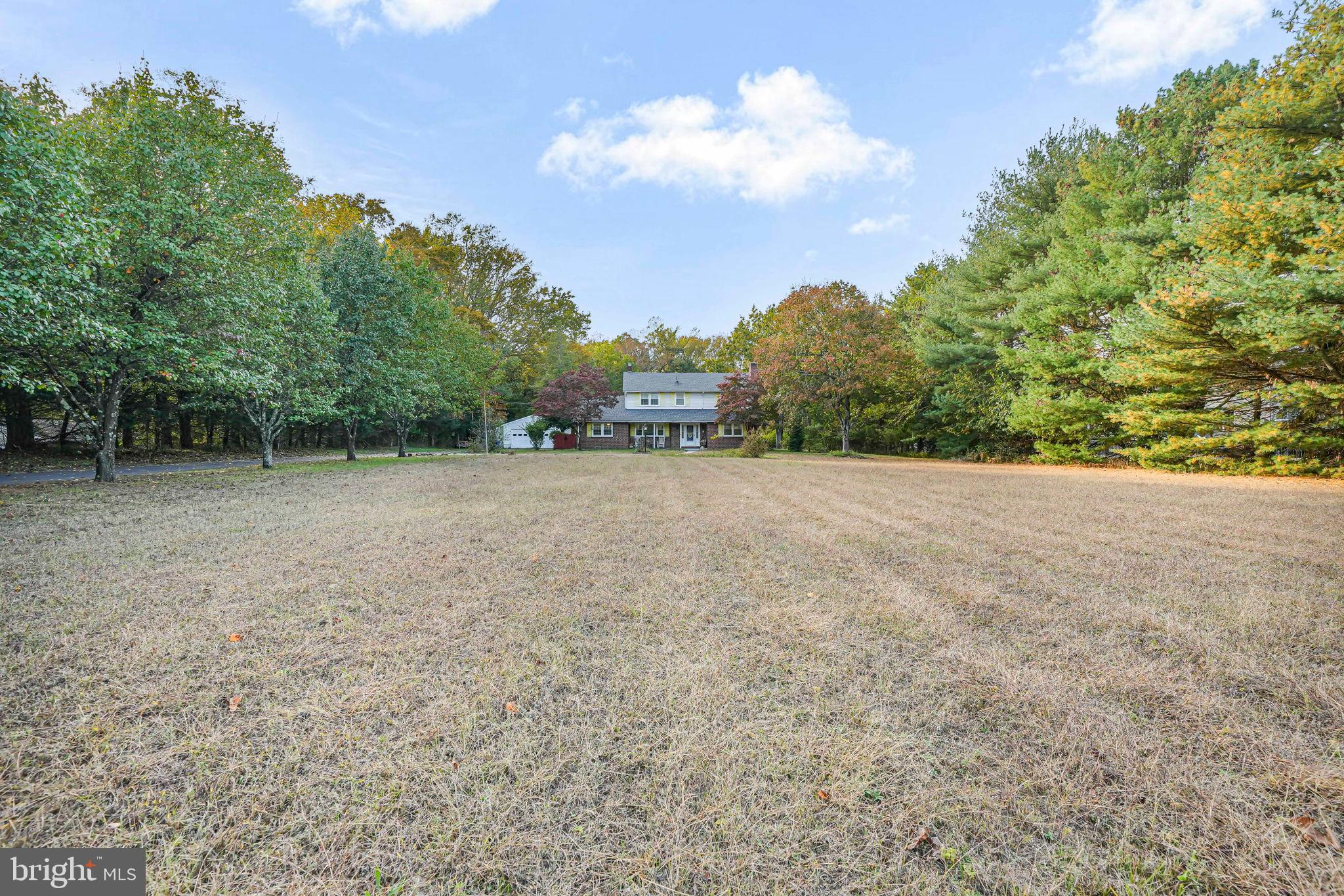 MEDFORD VILLAGE - Residential