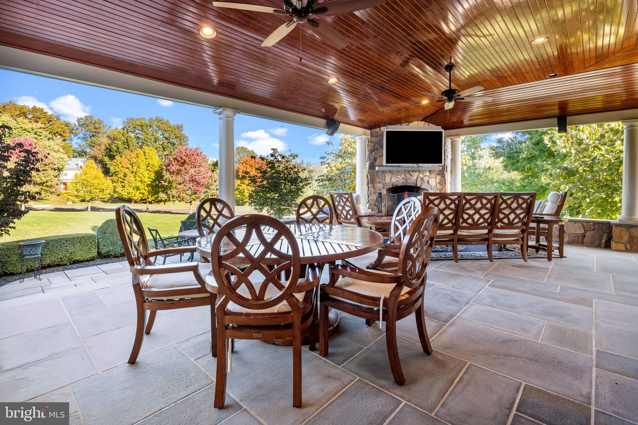 MEETINGHOUSE GLEN - Residential