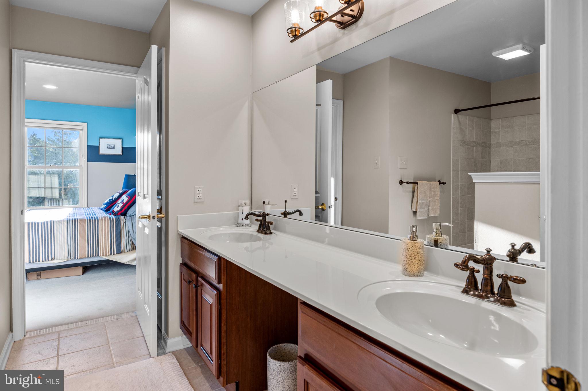 MEETINGHOUSE GLEN - Residential