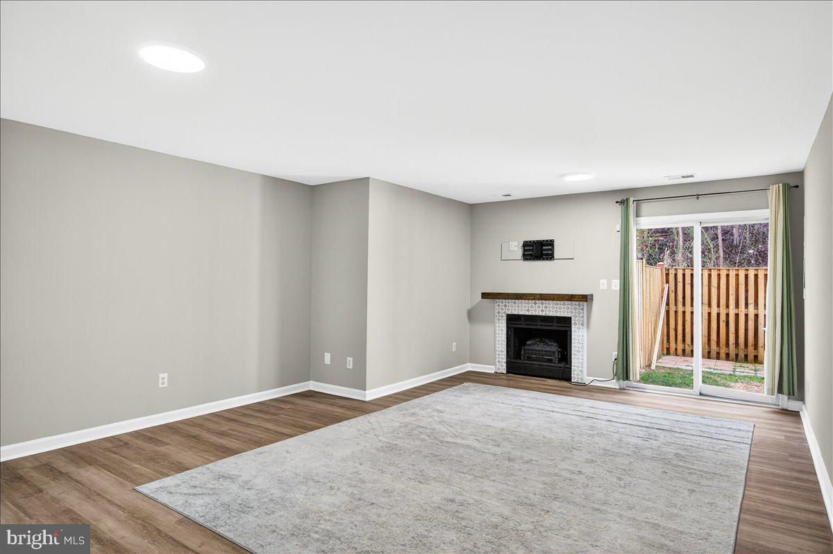 MONTCLAIR MEWS - Residential Lease