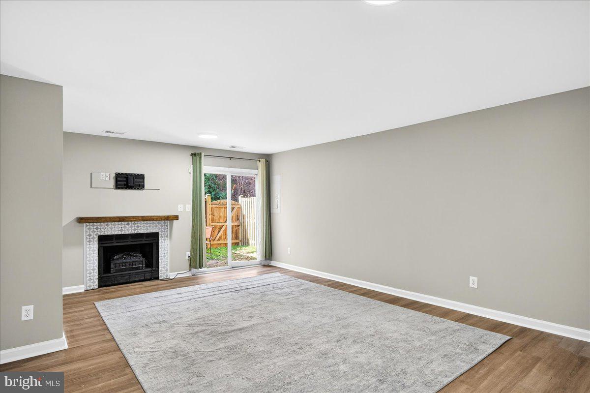 MONTCLAIR MEWS - Residential Lease