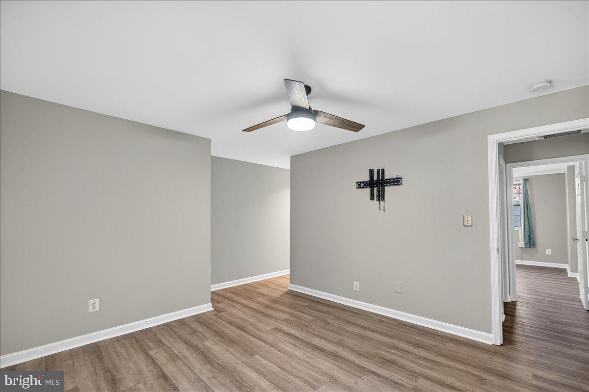 MONTCLAIR MEWS - Residential Lease