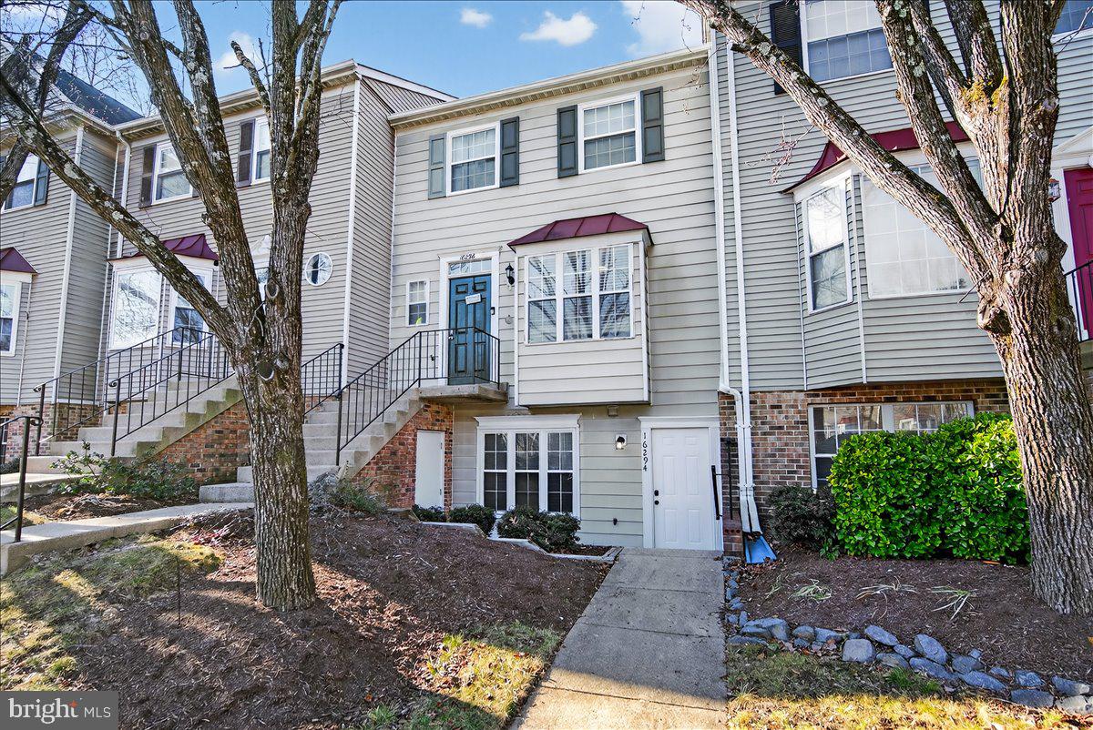 MONTCLAIR MEWS - Residential Lease