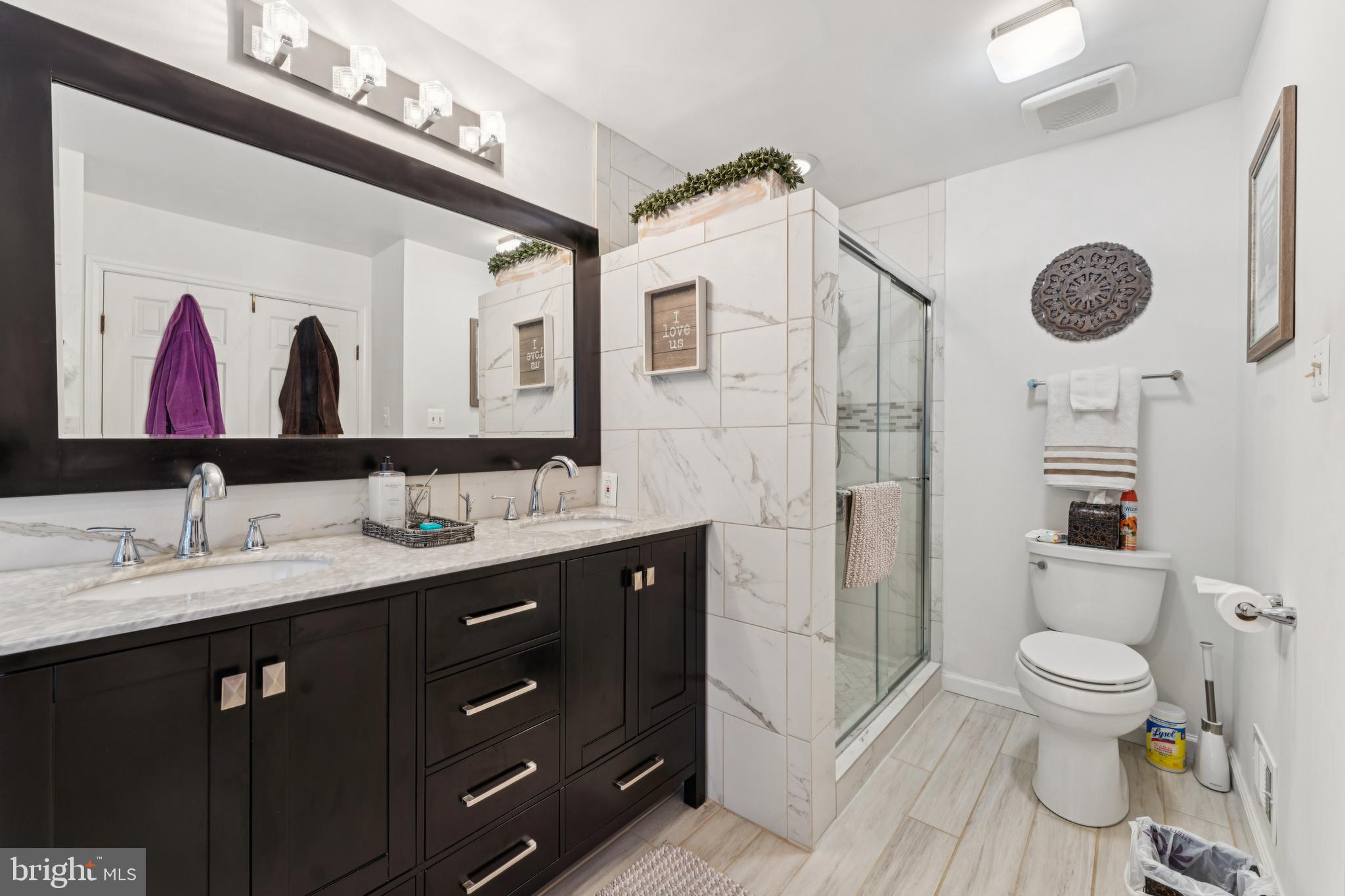 NORTH SHERWOOD FOREST - Residential