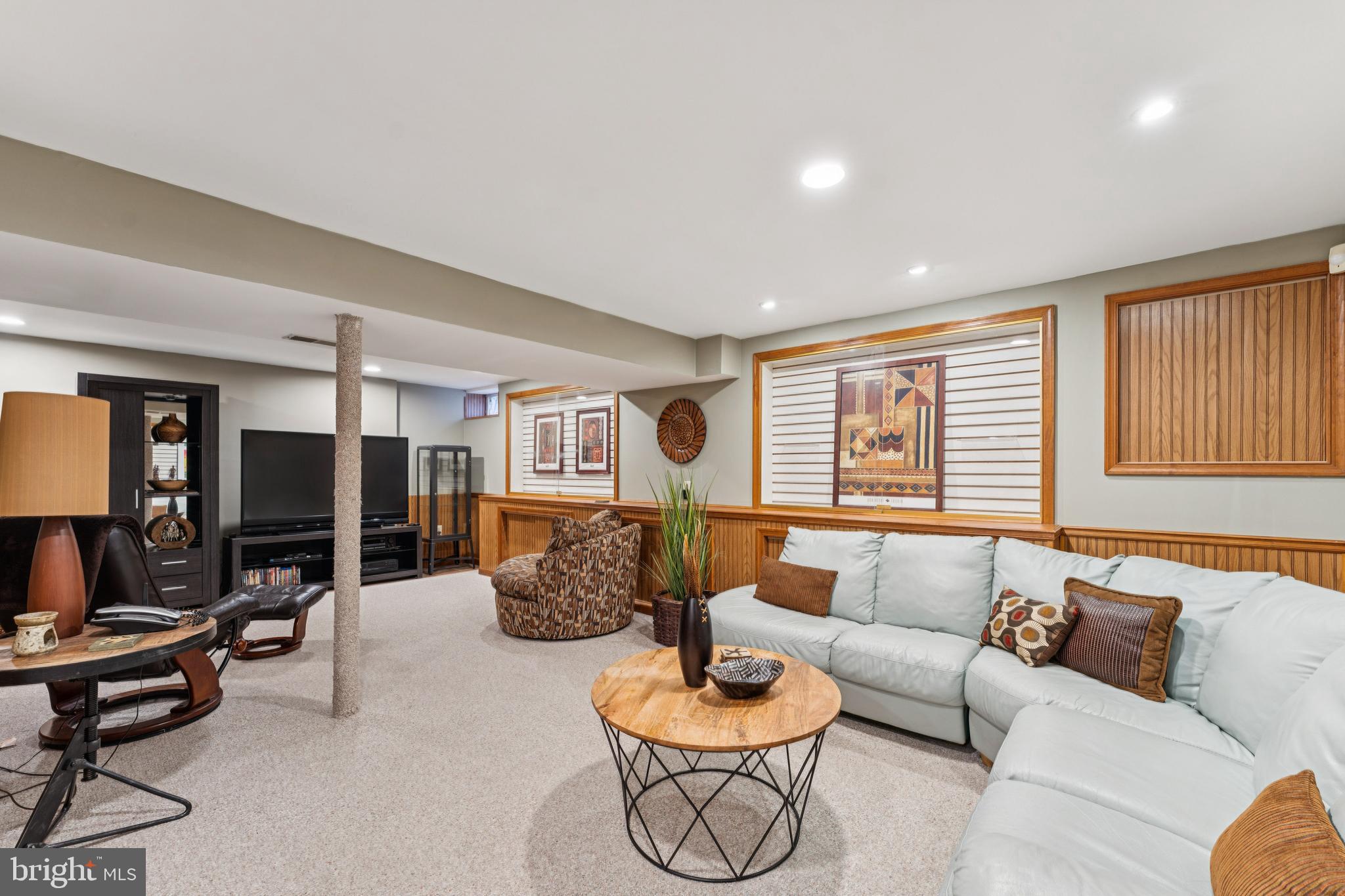 NORTH SHERWOOD FOREST - Residential