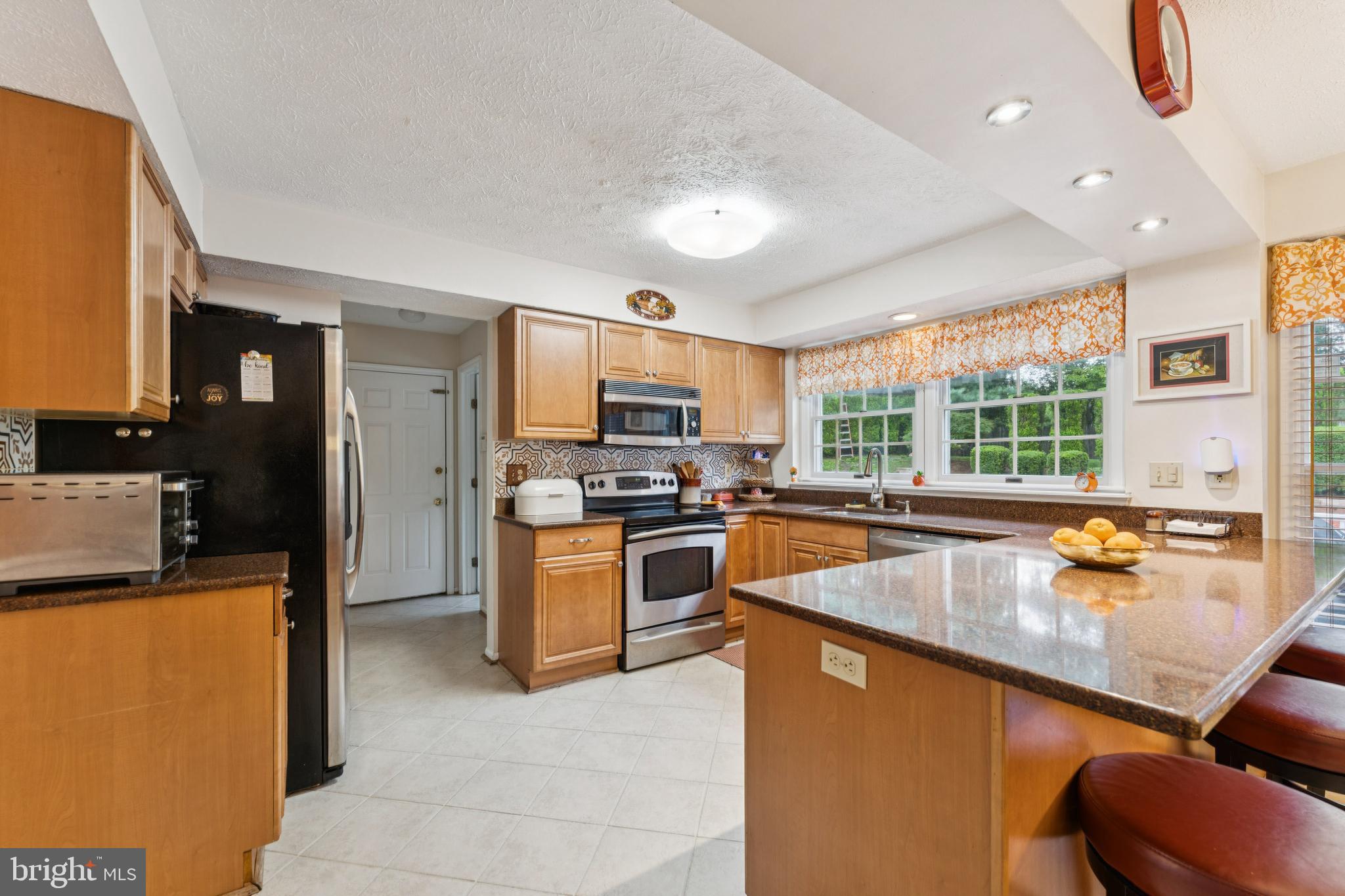 NORTH SHERWOOD FOREST - Residential