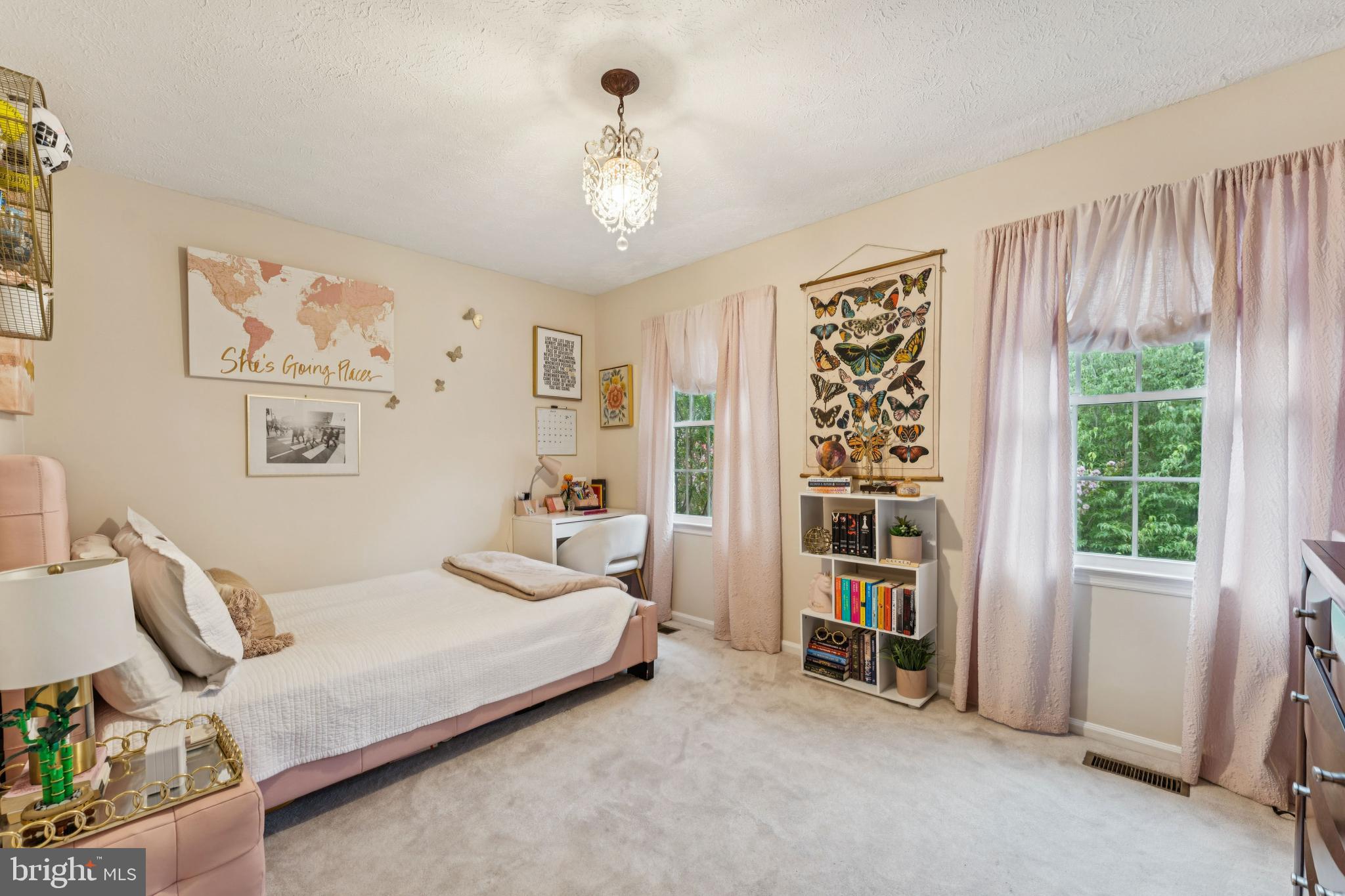 NORTH SHERWOOD FOREST - Residential