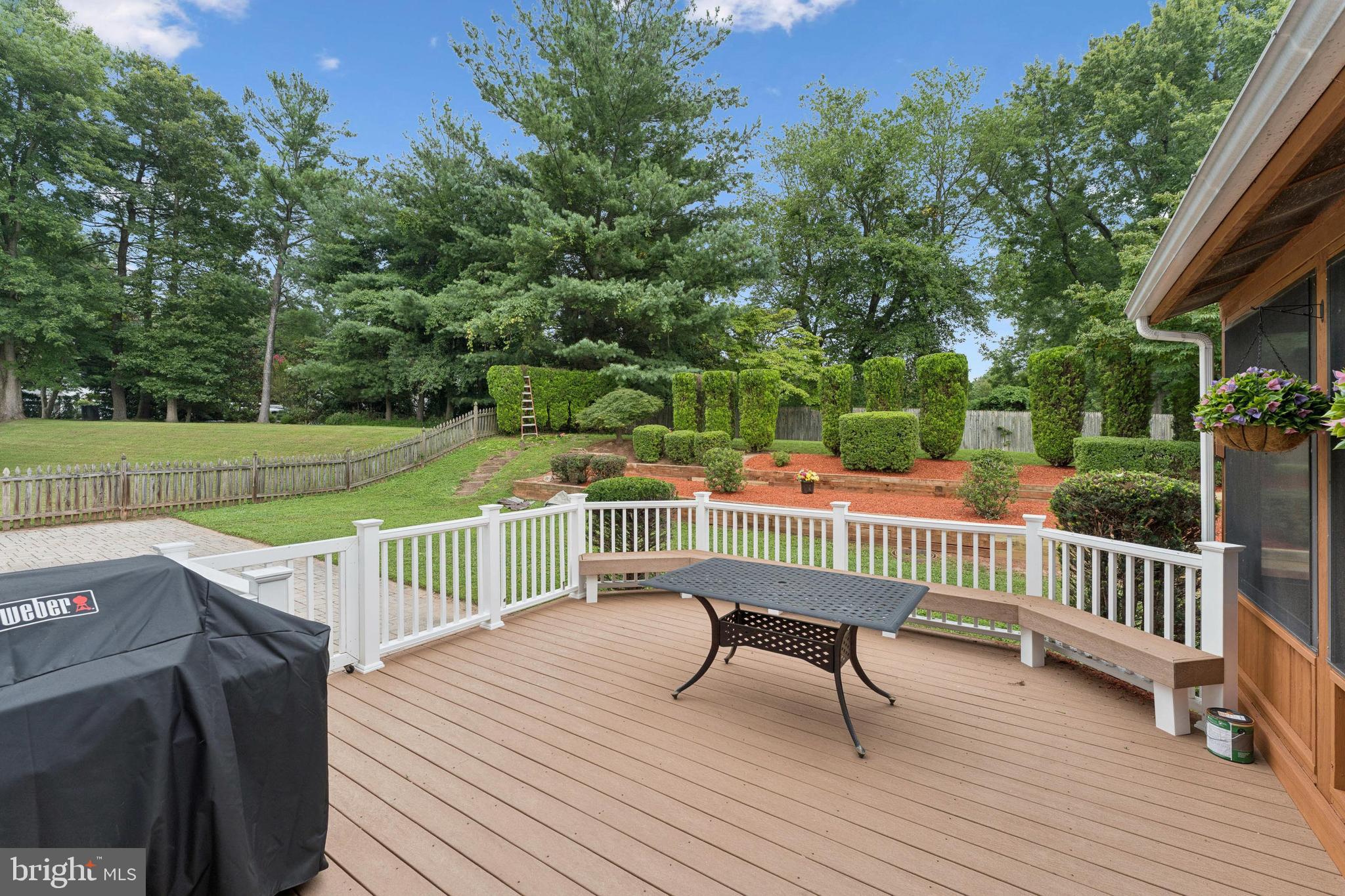 NORTH SHERWOOD FOREST - Residential