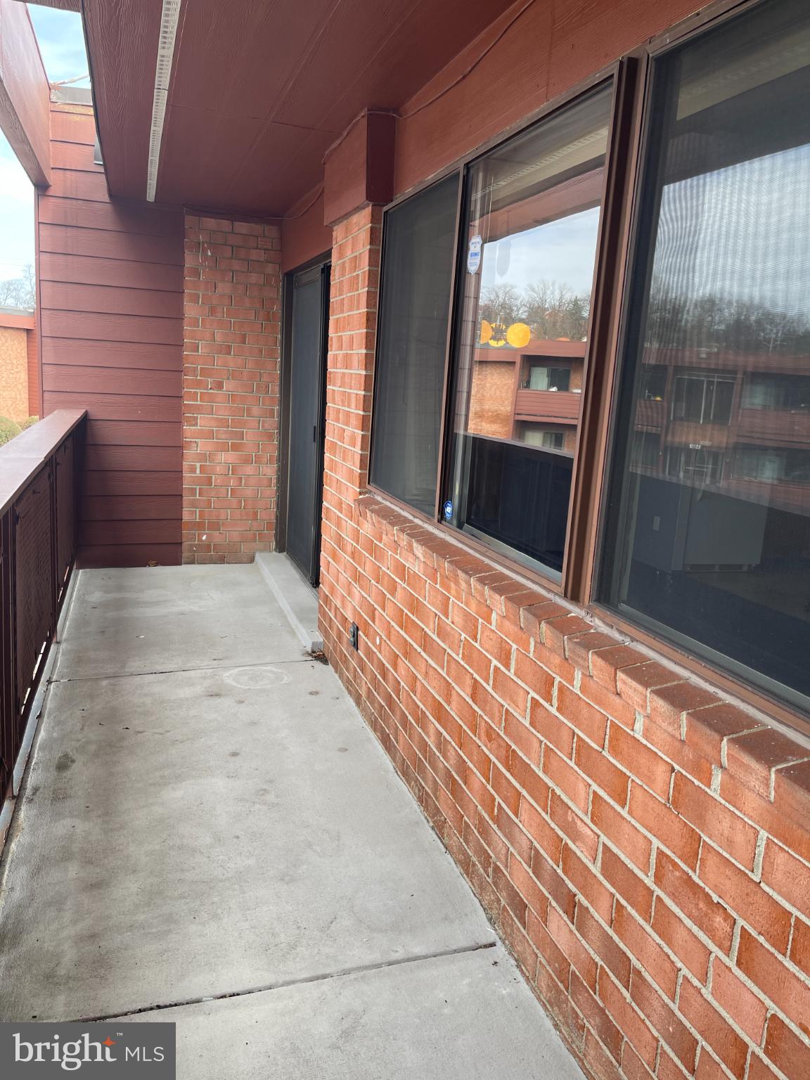 GEORGE MASON VILLAGE - Residential