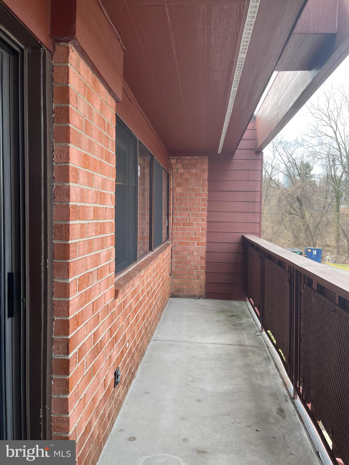 GEORGE MASON VILLAGE - Residential