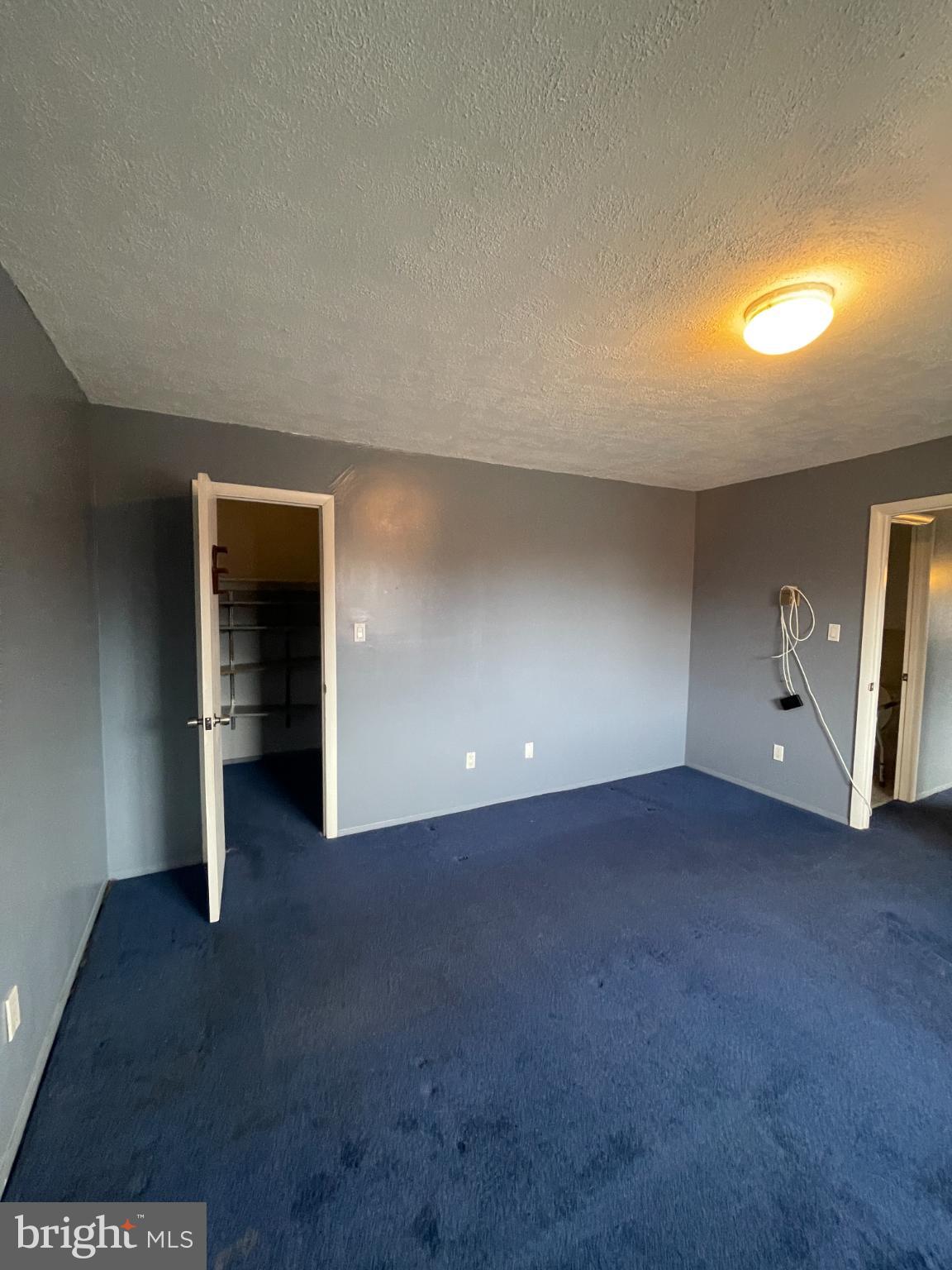 GEORGE MASON VILLAGE - Residential