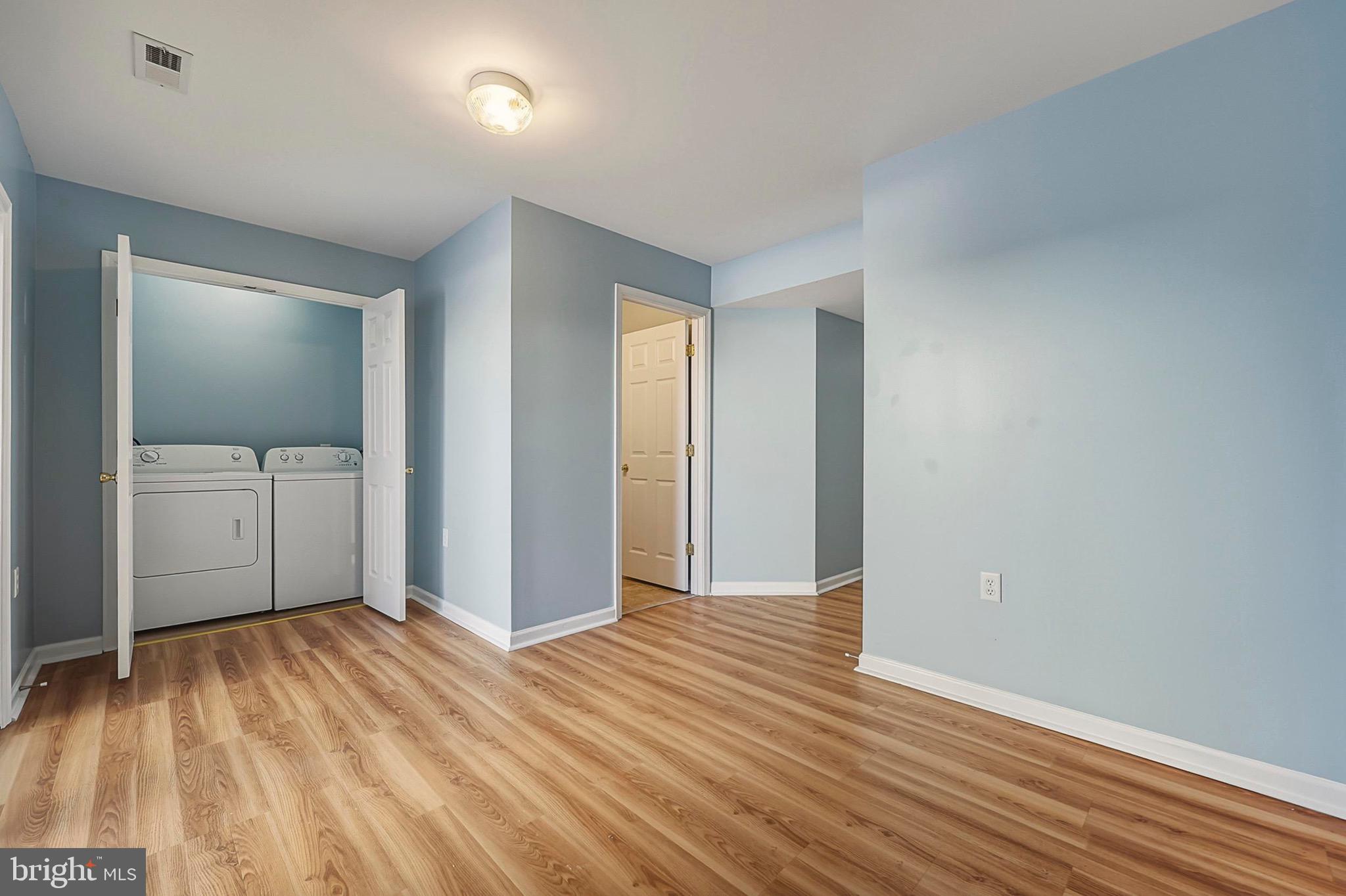 MANOR PARK - Residential